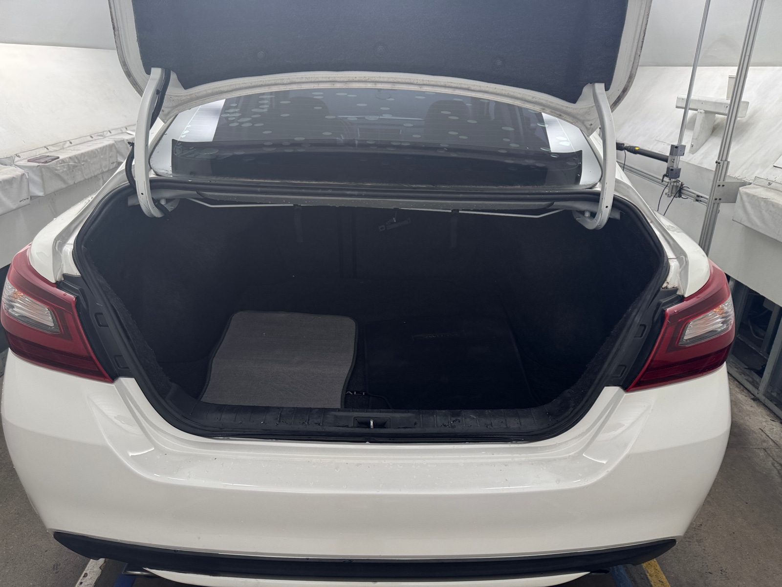 Thumbnail: 2018 Nissan Altima - 6