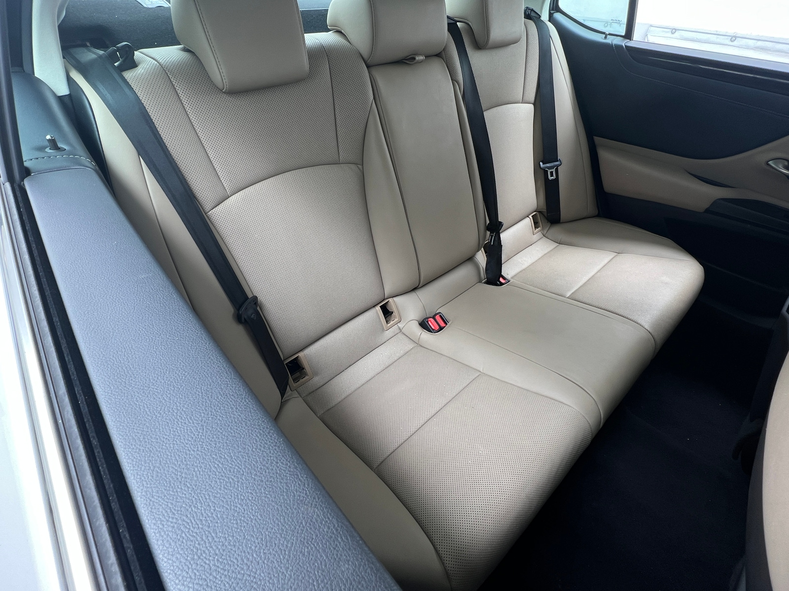 Thumbnail: 2020 Lexus ES - 5