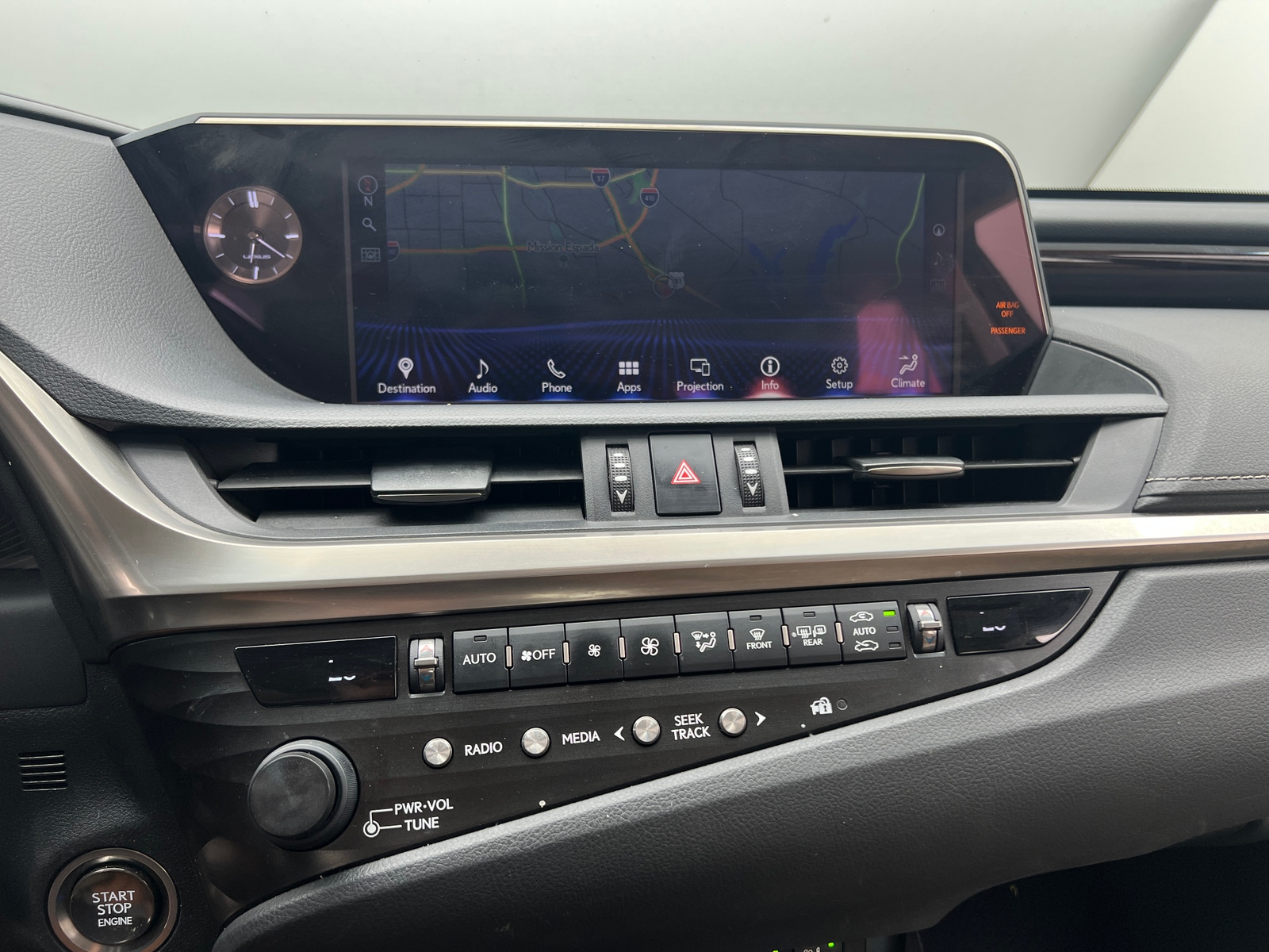 Thumbnail: 2020 Lexus ES - 3