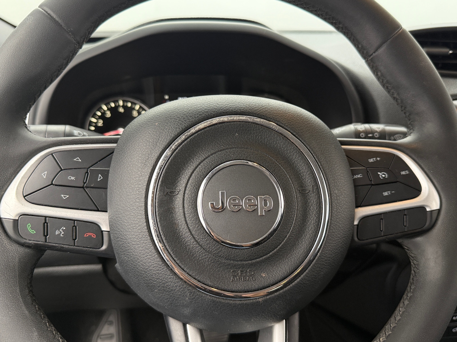 Thumbnail: 2019 Jeep Renegade - 5