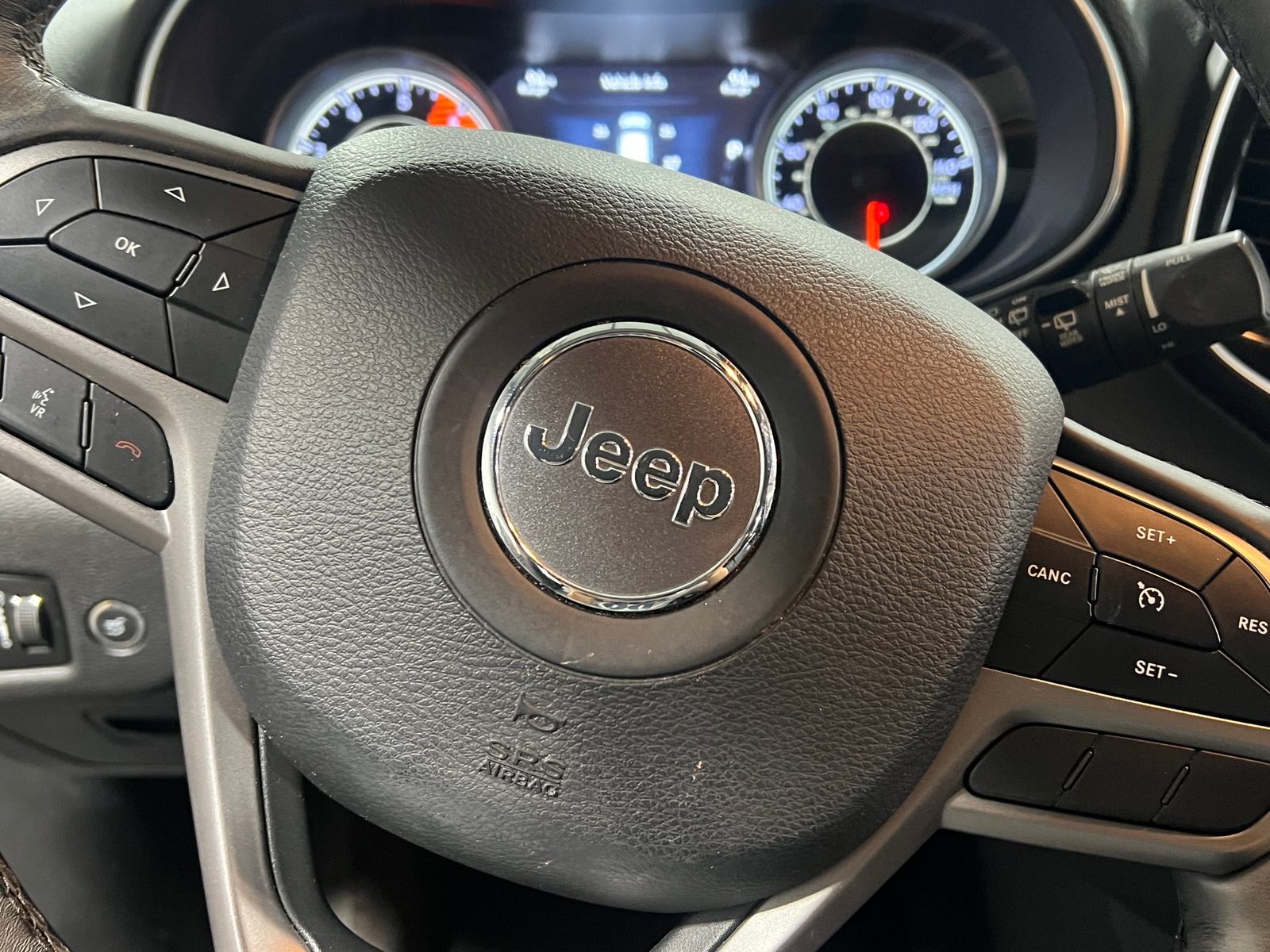 Thumbnail: 2019 Jeep Cherokee - 4