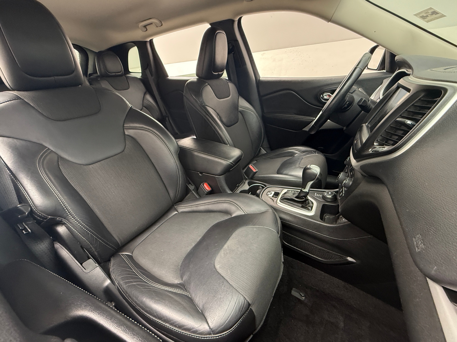 Thumbnail: 2018 Jeep Cherokee - 2