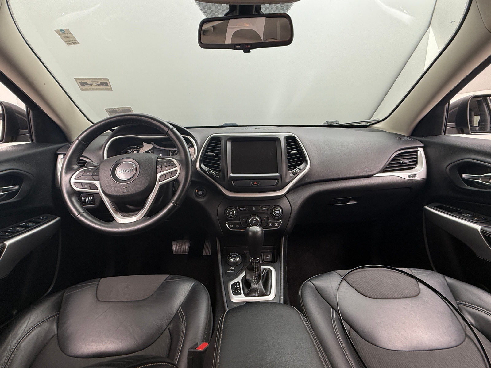 Thumbnail: 2018 Jeep Cherokee - 3