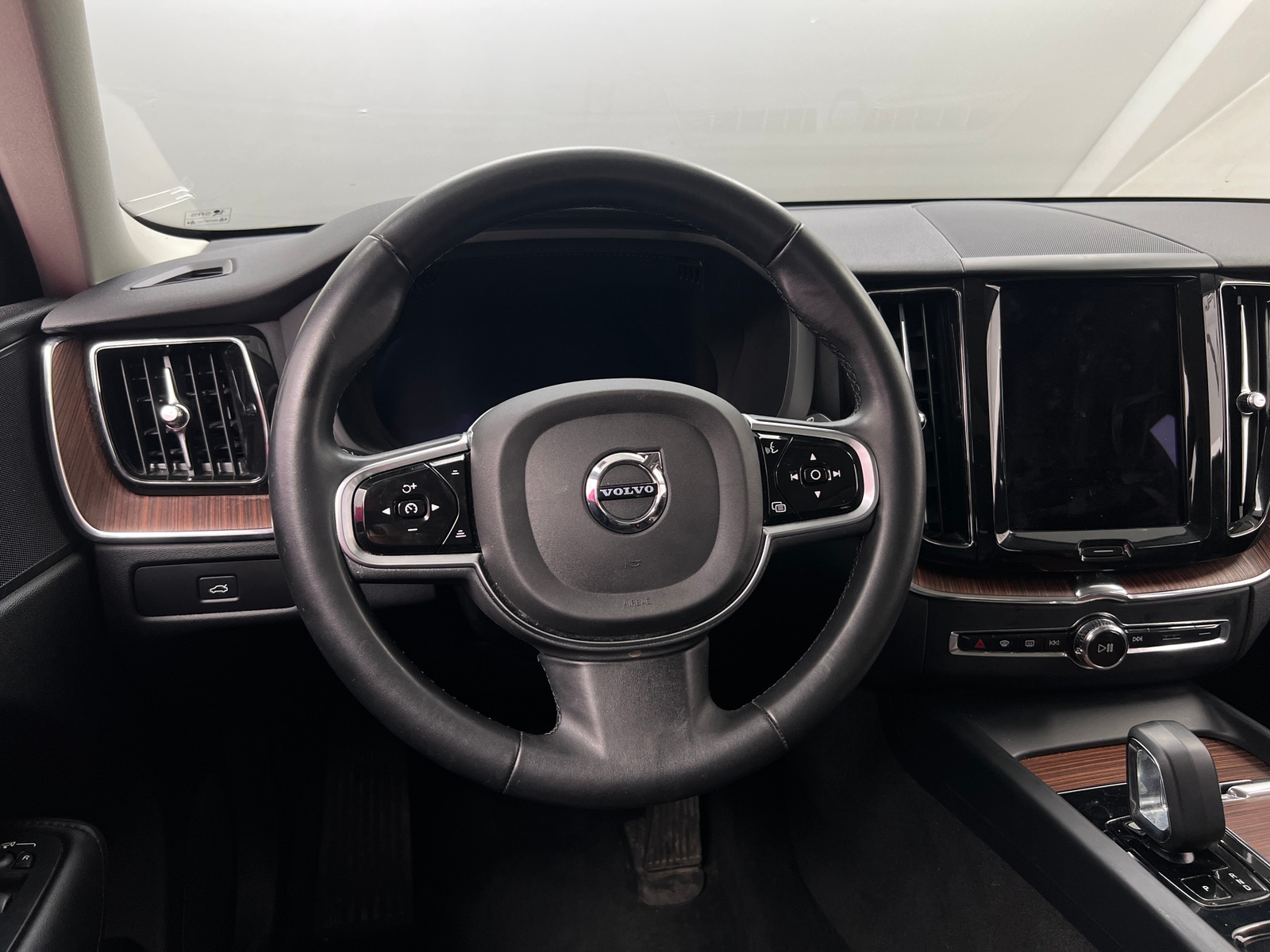 Thumbnail: 2023 Volvo XC60 - 4