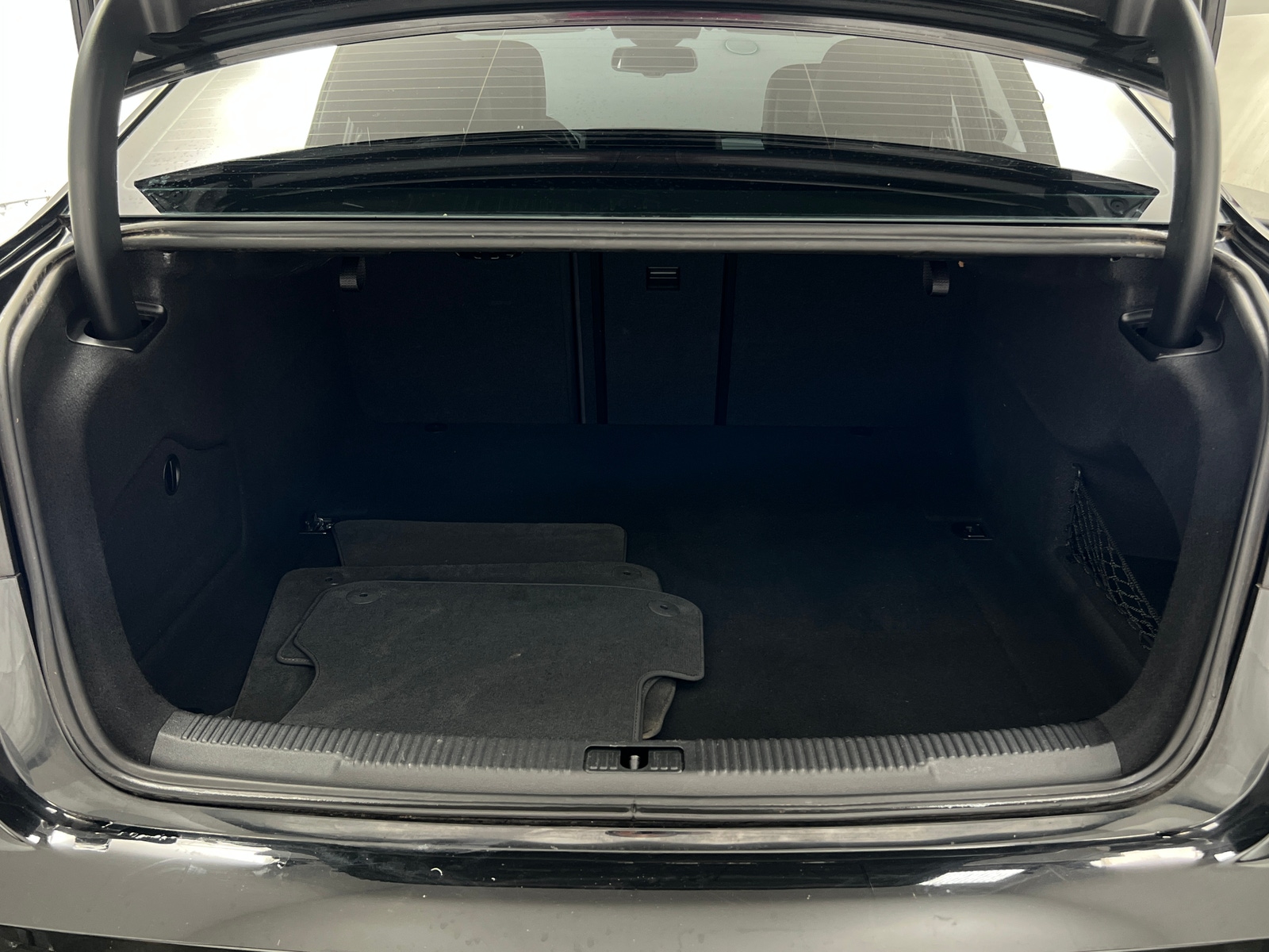 Thumbnail: 2018 Audi A6 - 6