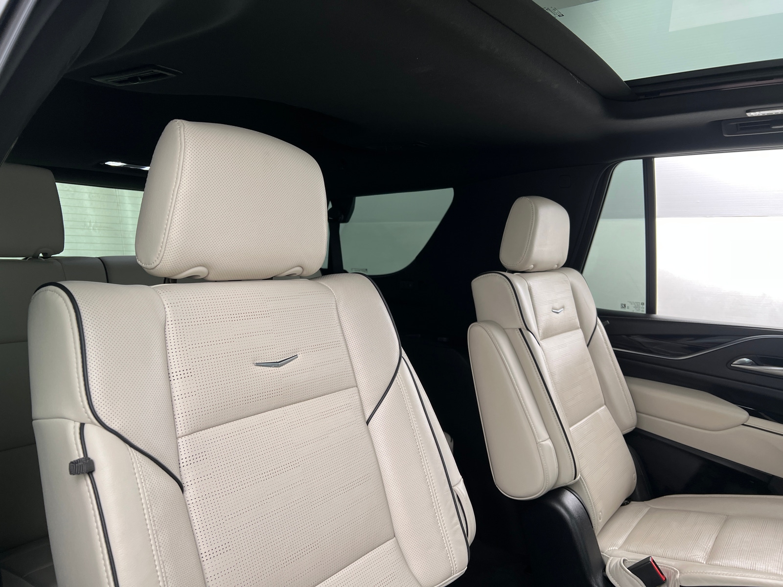 Thumbnail: 2022 Cadillac Escalade - 5
