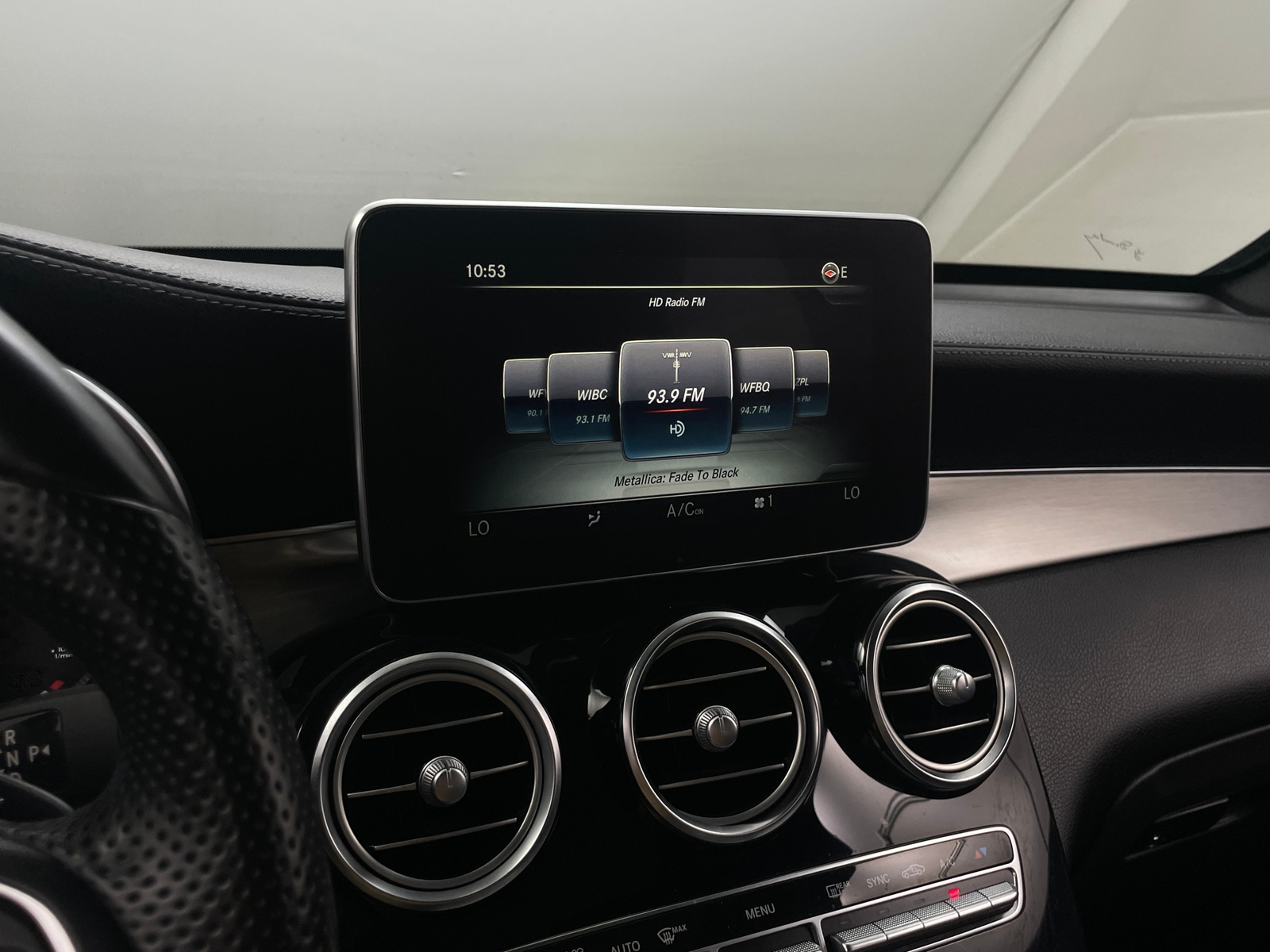 Thumbnail: 2017 Mercedes-Benz GLC - 3