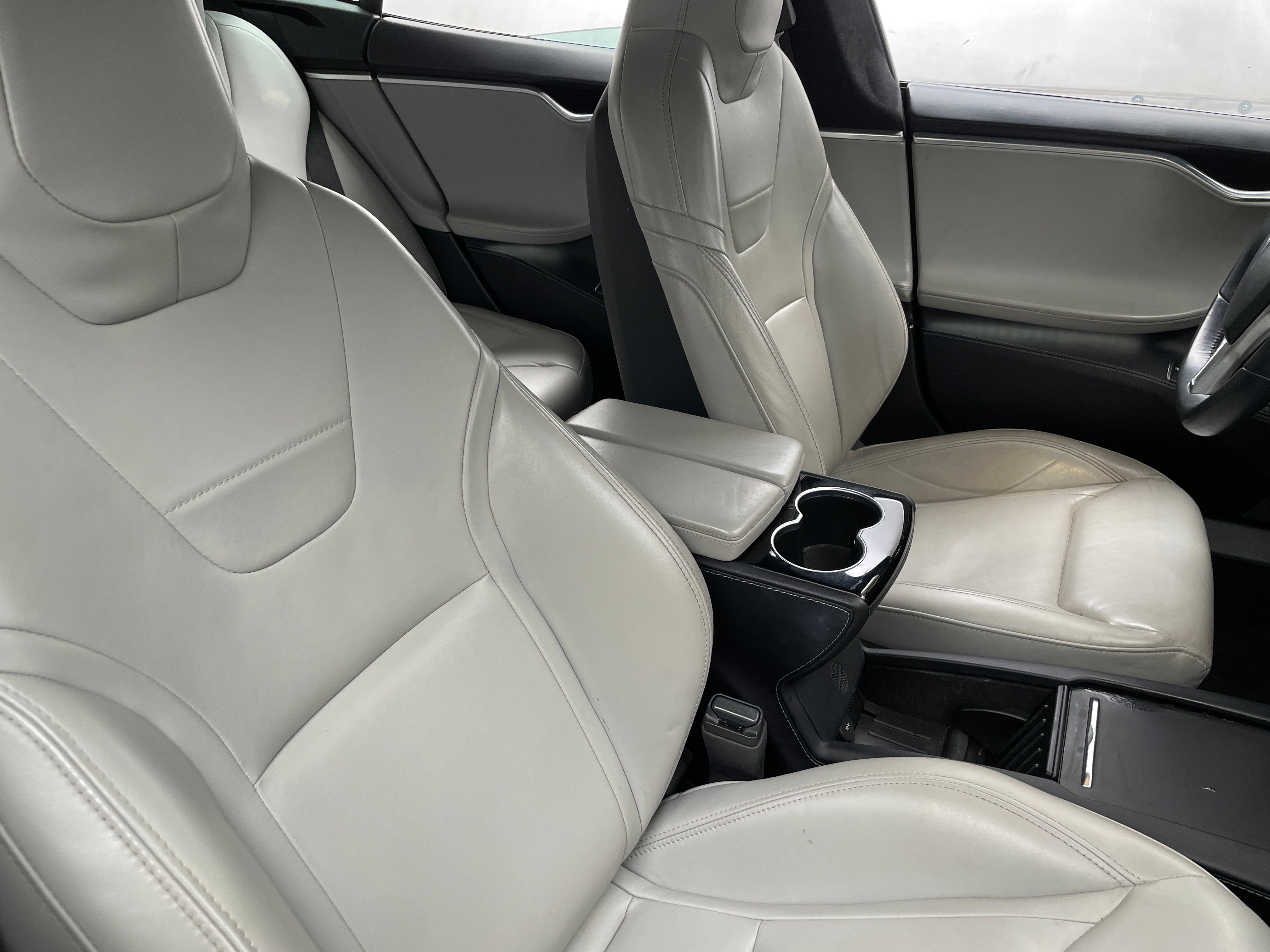 2016 Tesla Model S
