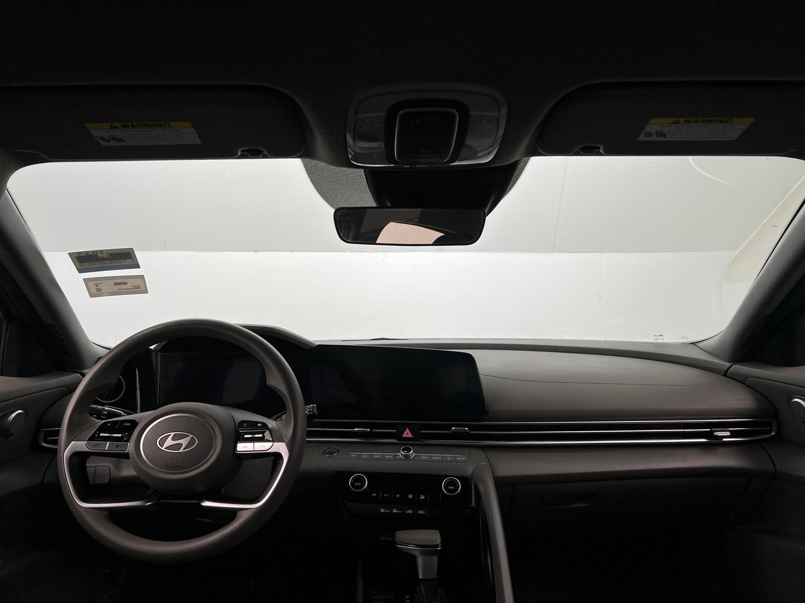 Thumbnail: 2024 Hyundai Elantra - 3