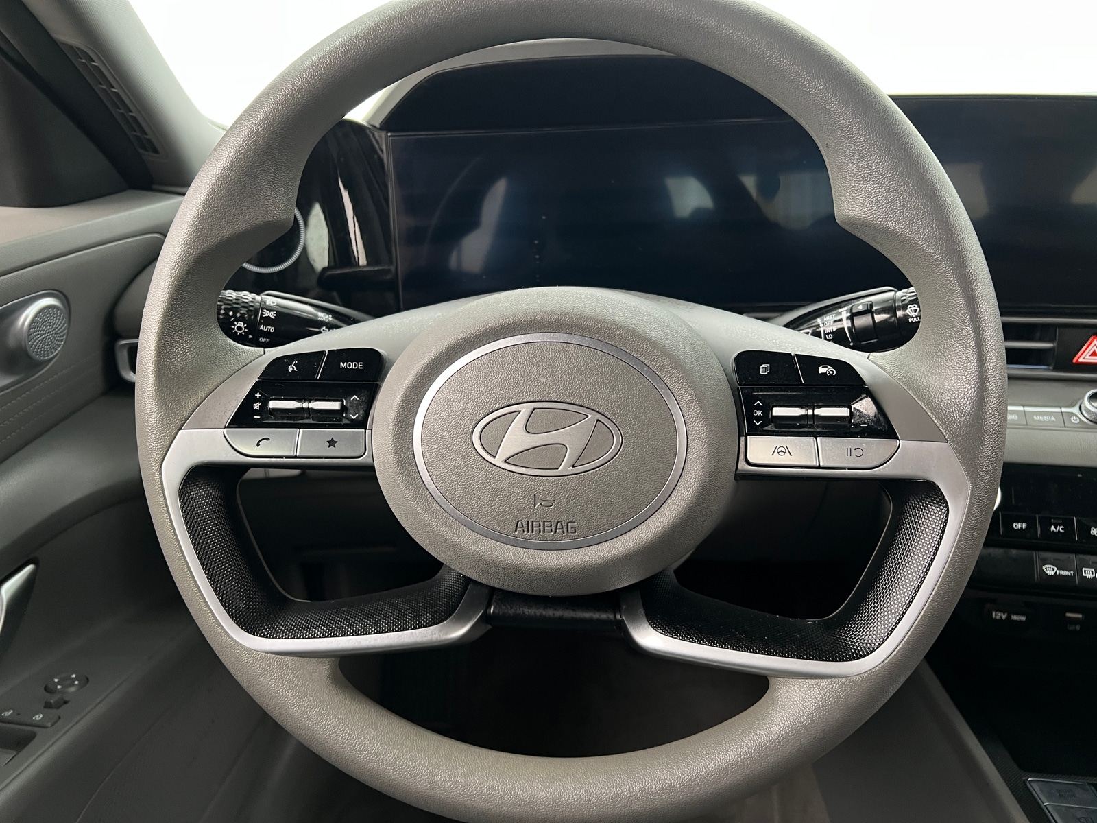 Thumbnail: 2024 Hyundai Elantra - 5