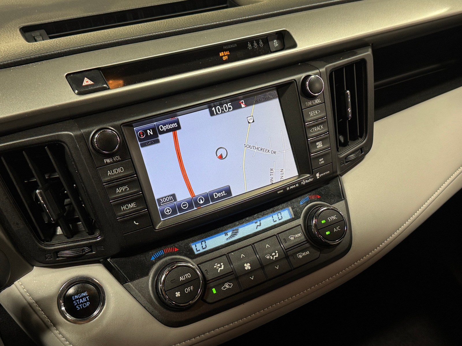 Thumbnail: 2017 Toyota RAV4 - 4
