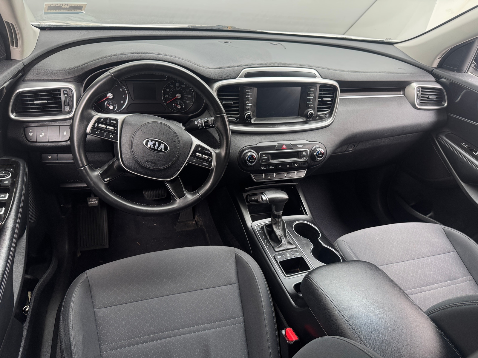 Thumbnail: 2019 Kia Sorento - 3