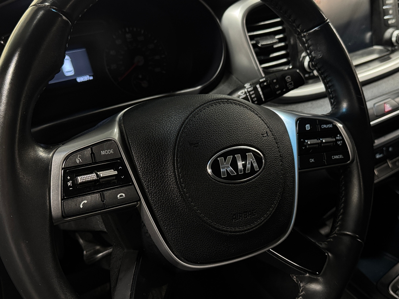 Thumbnail: 2019 Kia Sorento - 5