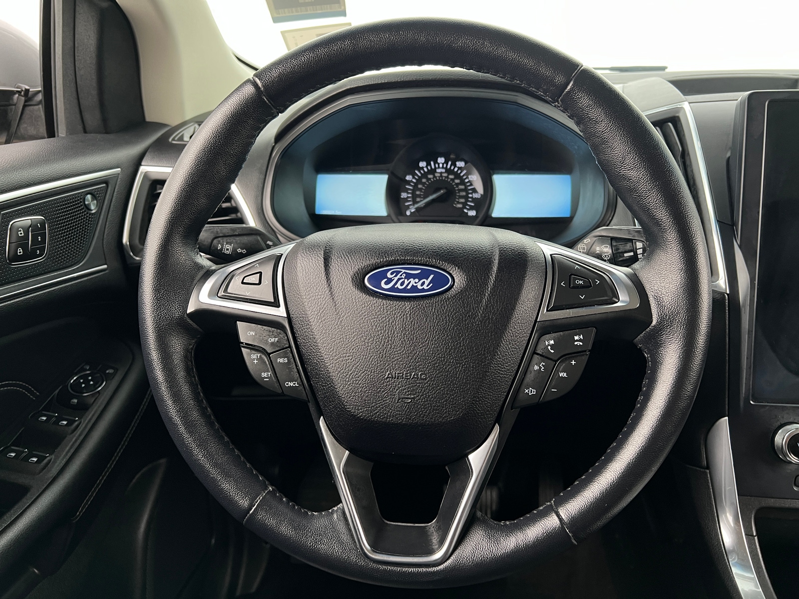 Thumbnail: 2023 Ford Edge - 4