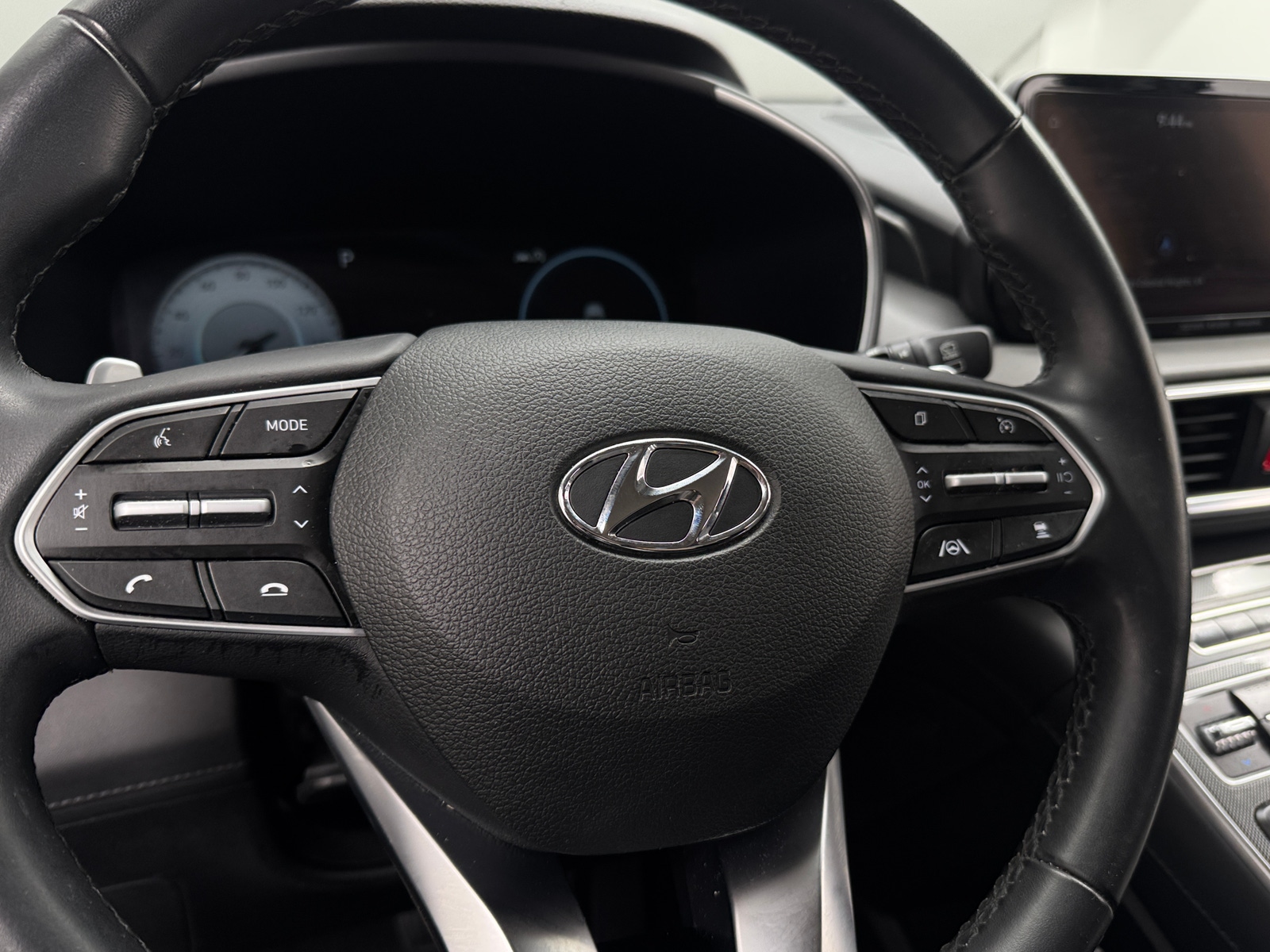 Thumbnail: 2023 Hyundai Santa Fe - 4