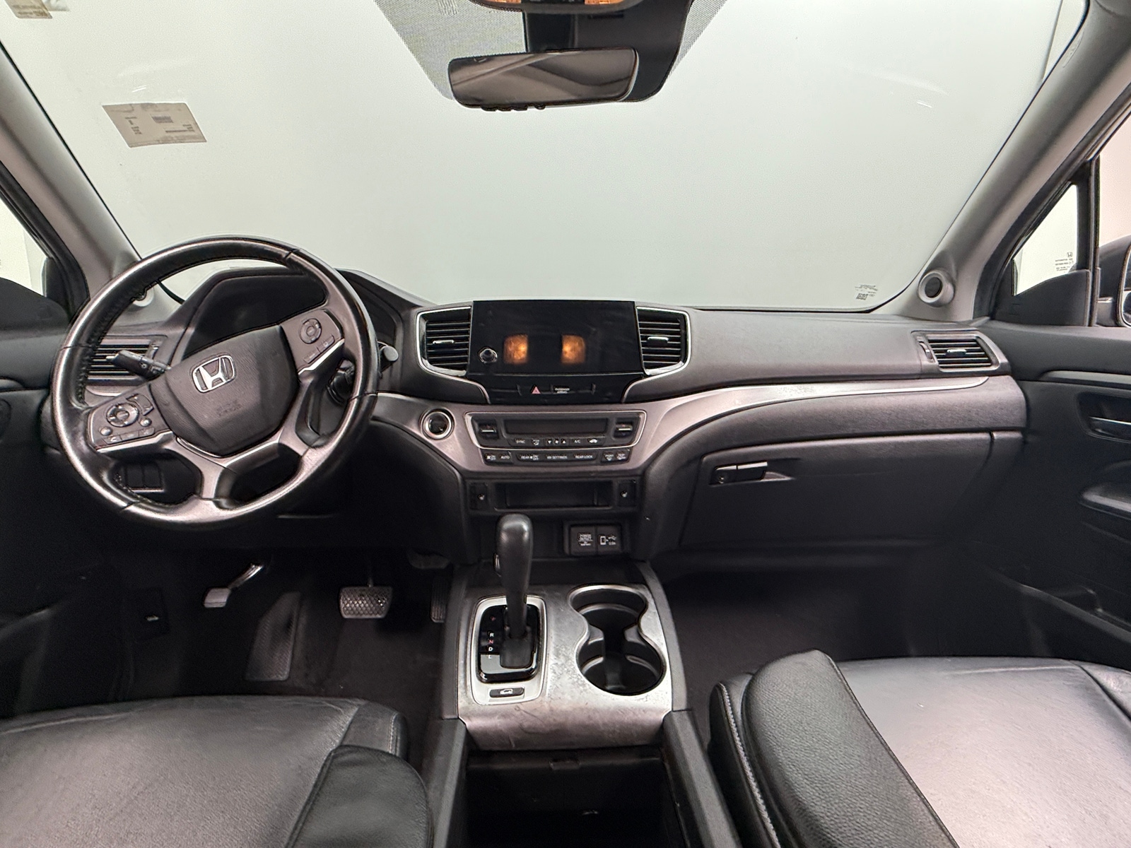 Thumbnail: 2019 Honda Pilot - 2