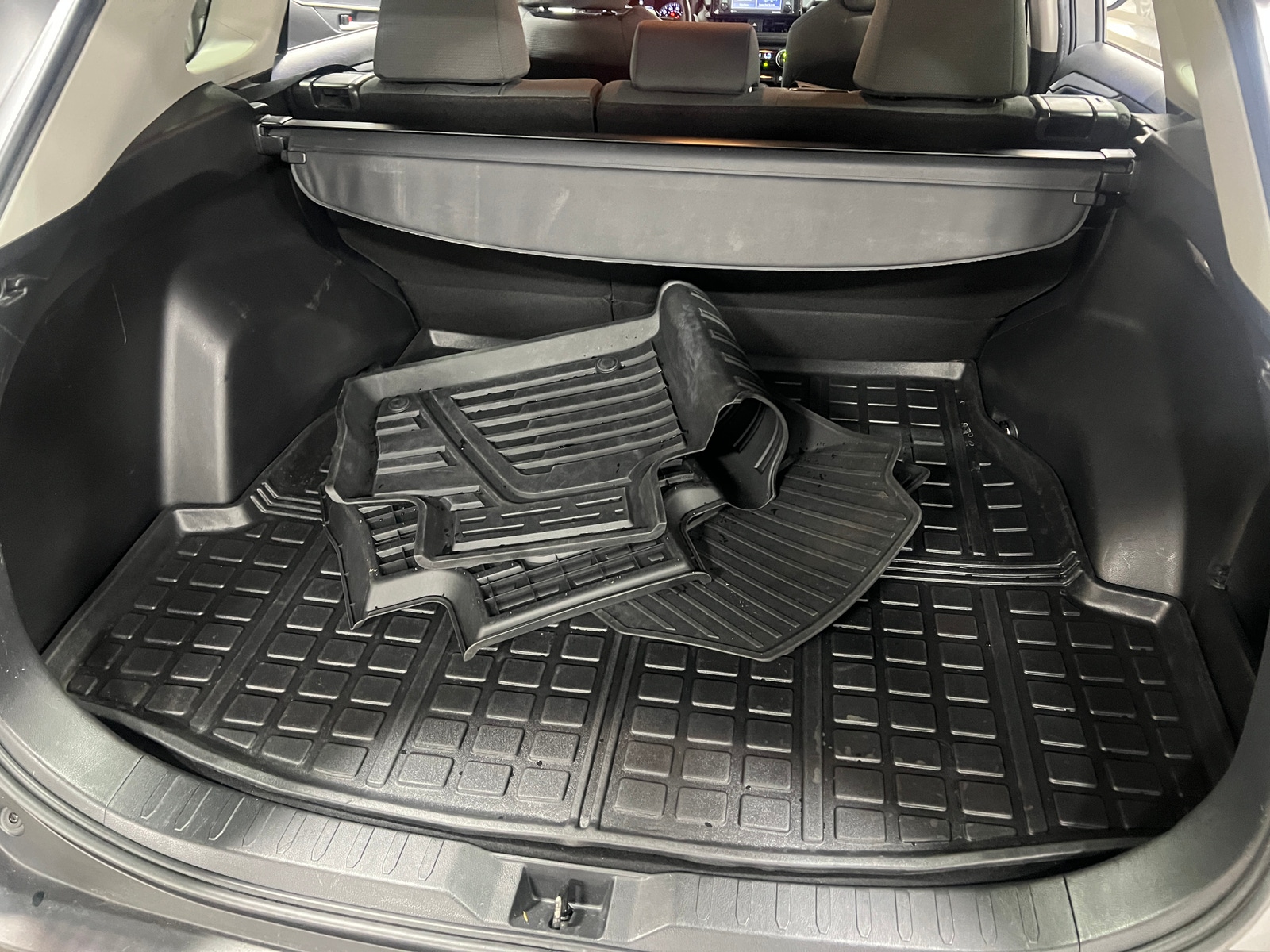 Thumbnail: 2020 Toyota RAV4 - 7