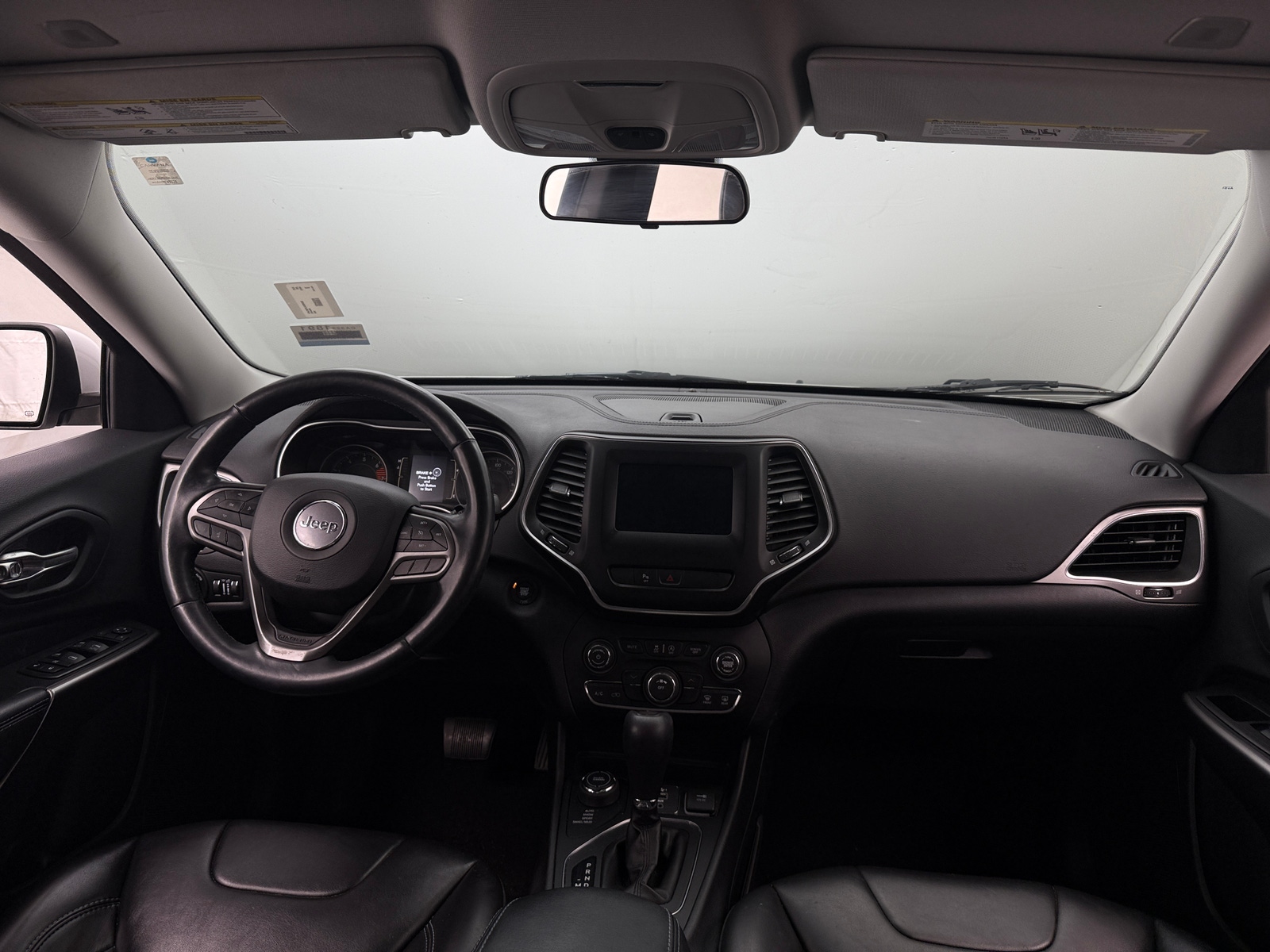 Thumbnail: 2019 Jeep Cherokee - 3