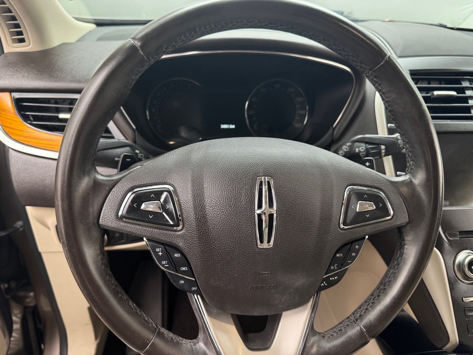 Thumbnail: 2019 Lincoln MKC - 4