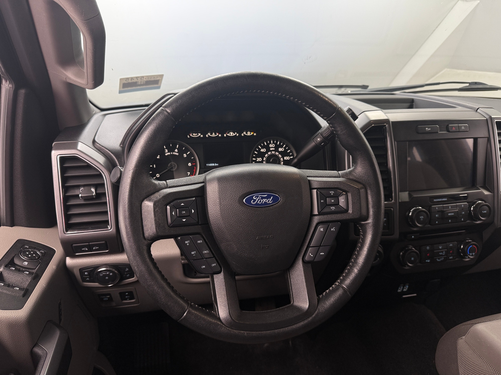 Thumbnail: 2018 Ford Econoline - 5