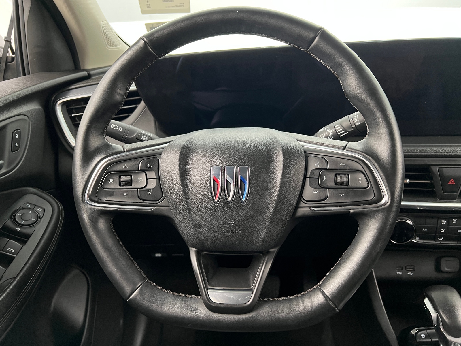 Thumbnail: 2024 Buick Encore GX - 4