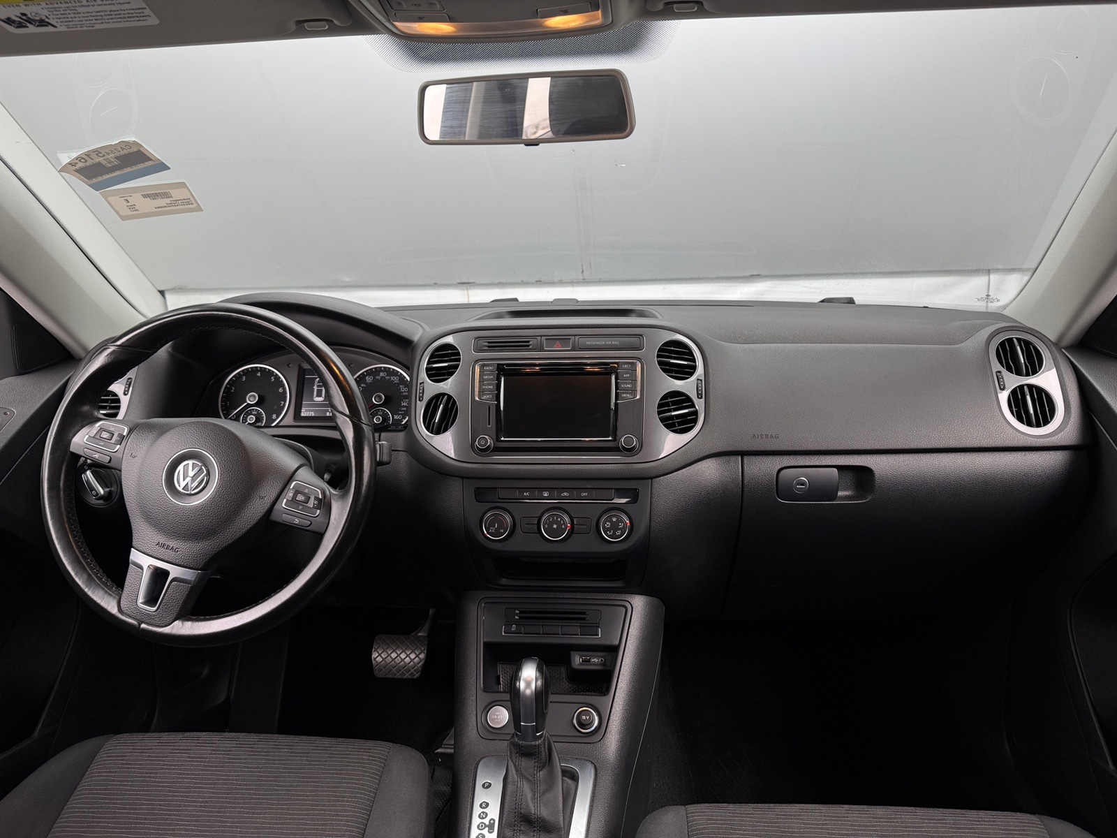 Thumbnail: 2017 Volkswagen Tiguan - 3