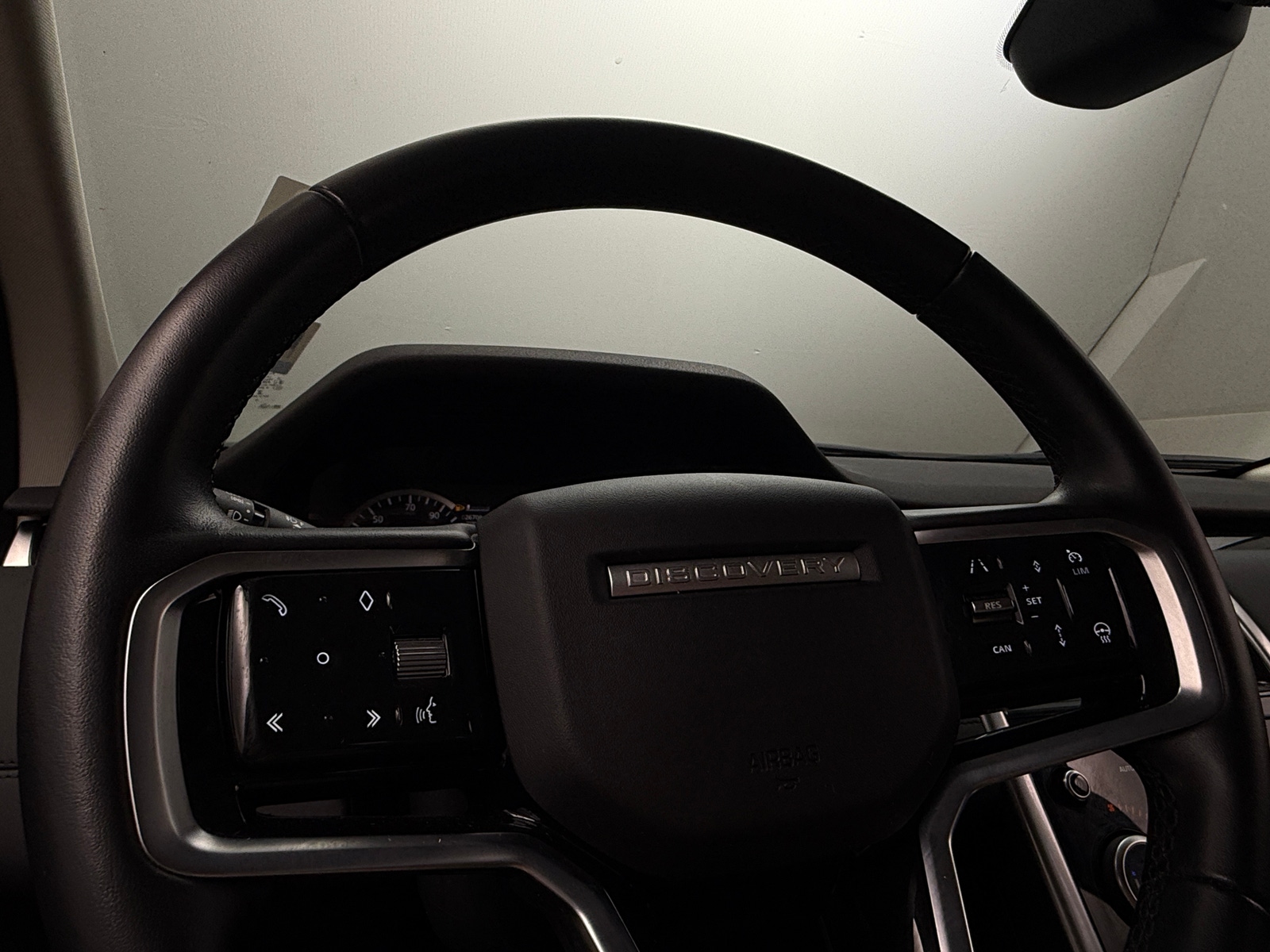 Thumbnail: 2023 Land Rover Discovery Sport - 4