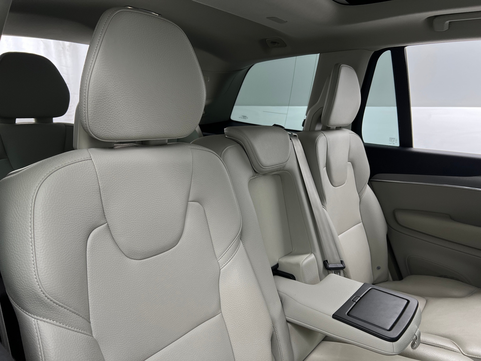 Thumbnail: 2022 Volvo XC90 - 5