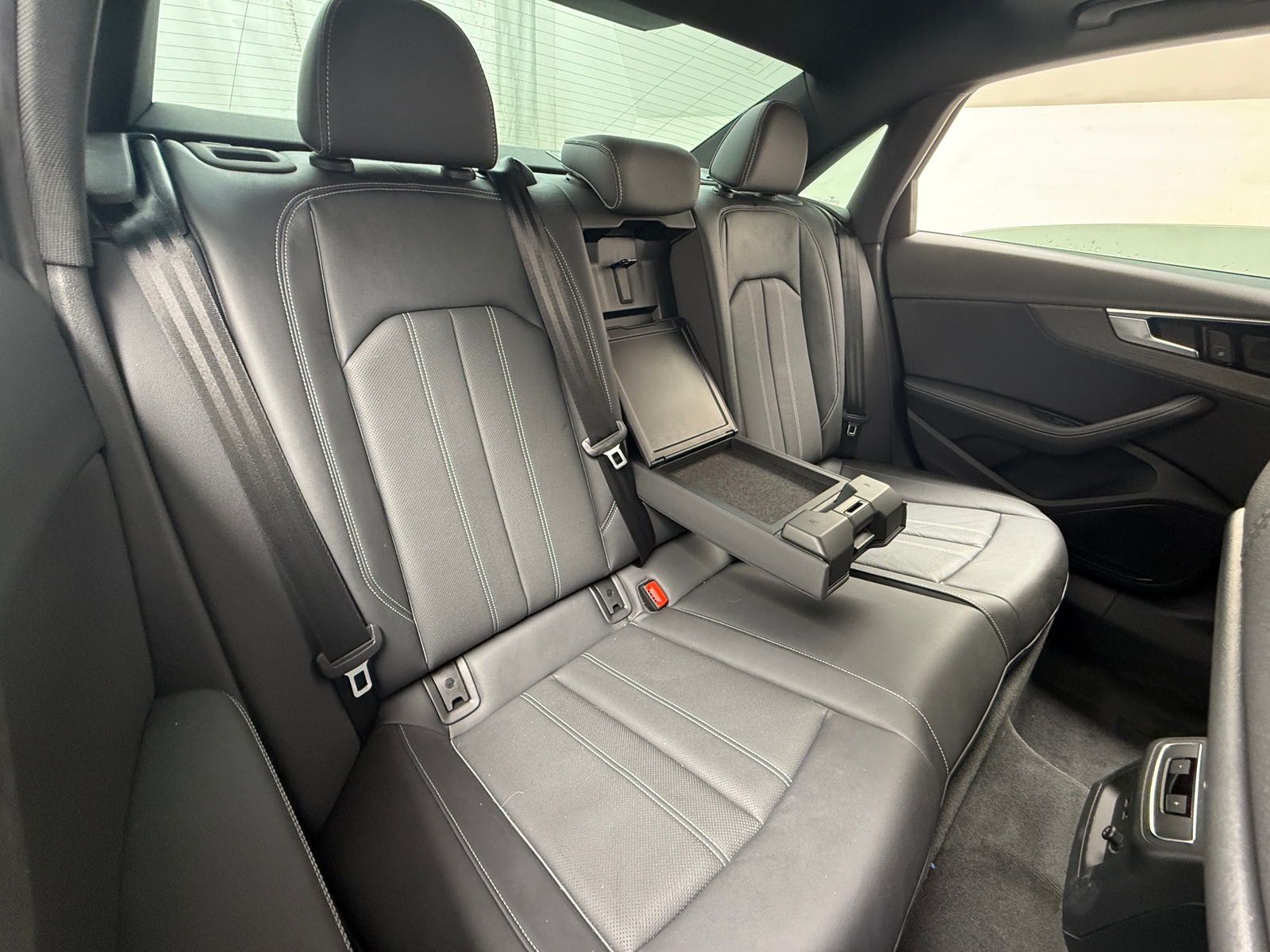 Thumbnail: 2020 Audi A4 - 5