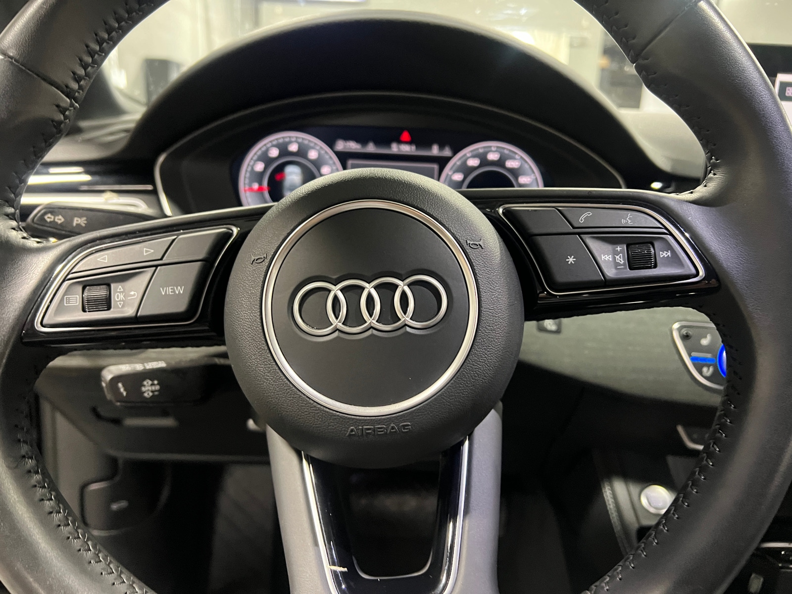 Thumbnail: 2020 Audi A4 - 4