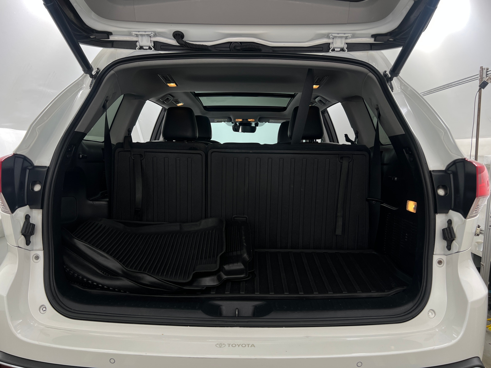 Thumbnail: 2018 Toyota Highlander - 6