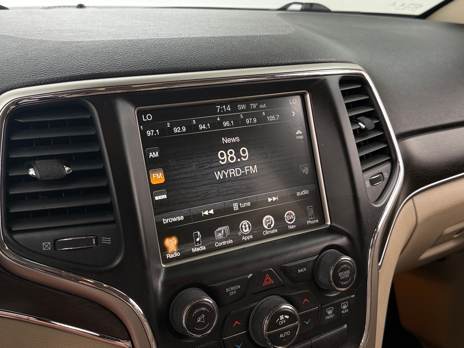 Thumbnail: 2014 Jeep Grand Cherokee - 3