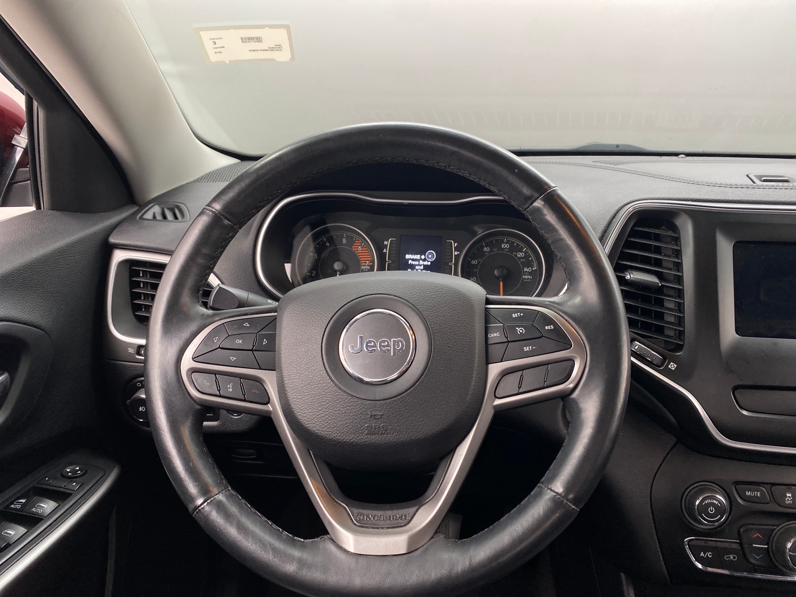 Thumbnail: 2019 Jeep Cherokee - 5