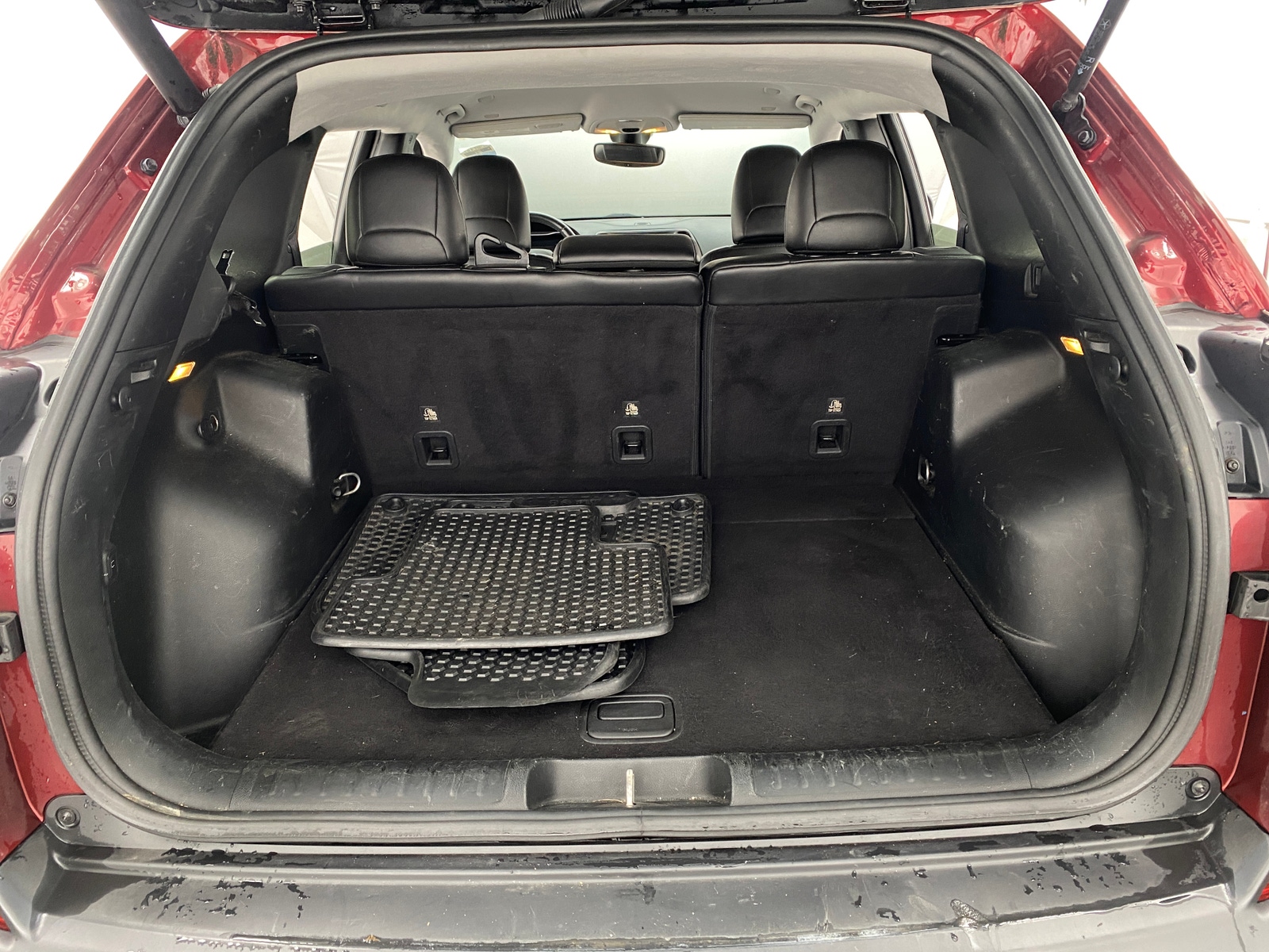 Thumbnail: 2019 Jeep Cherokee - 7