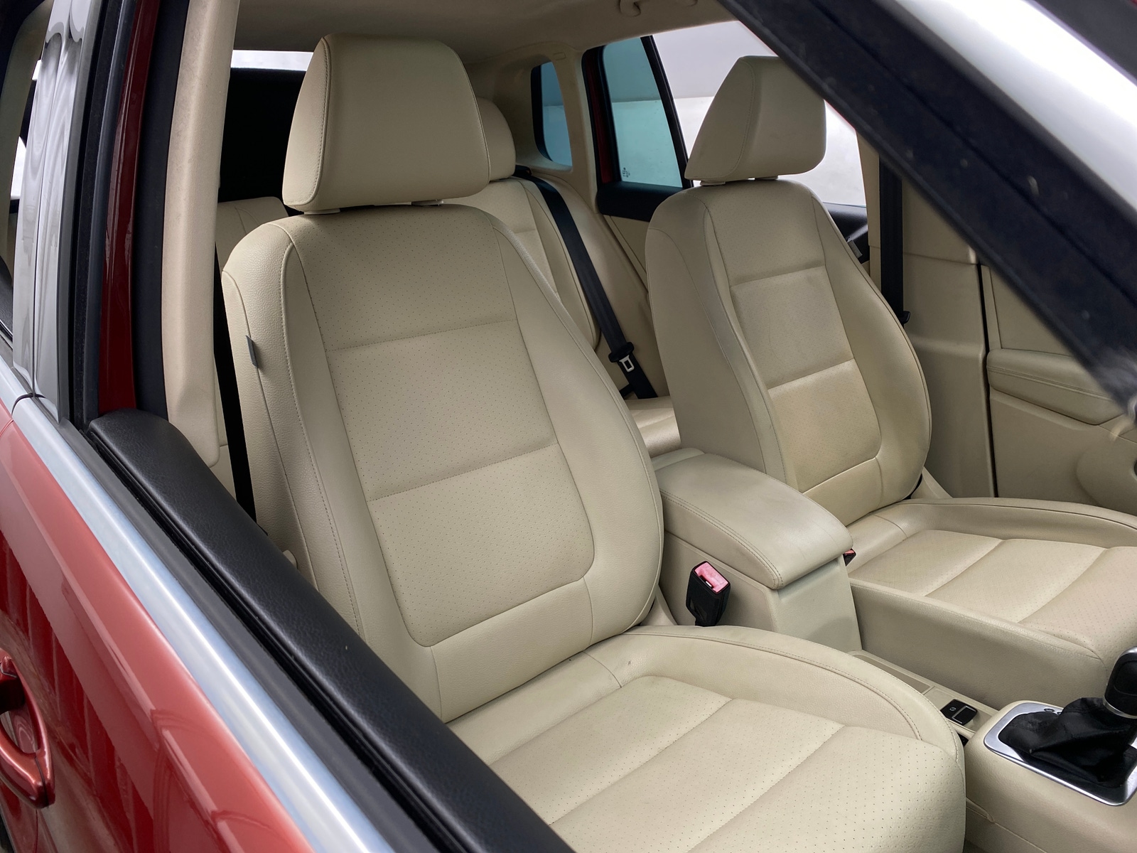 Thumbnail: 2016 Volkswagen Tiguan - 2