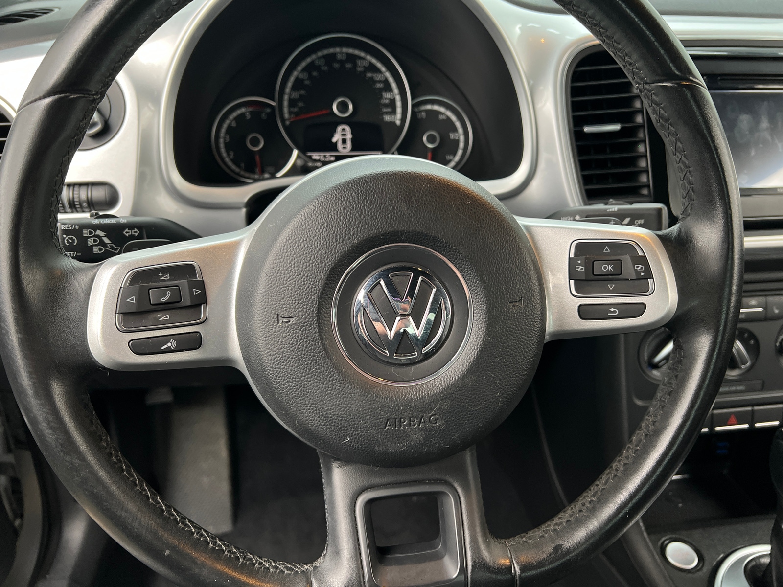 Thumbnail: 2014 Volkswagen Beetle - 4