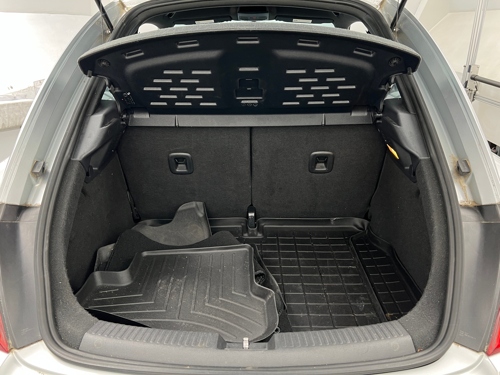 Thumbnail: 2014 Volkswagen Beetle - 6