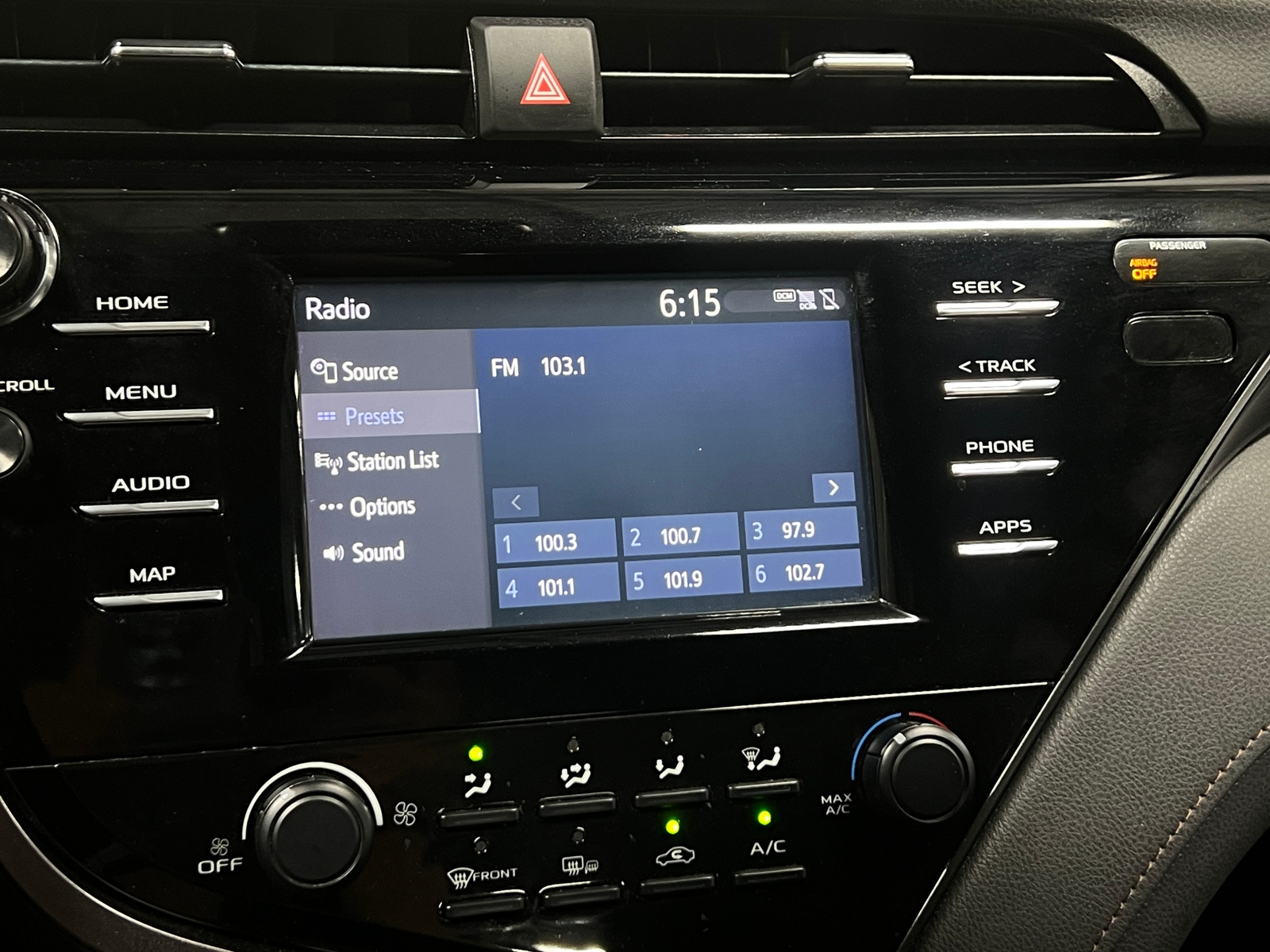 Thumbnail: 2019 Toyota Camry - 4