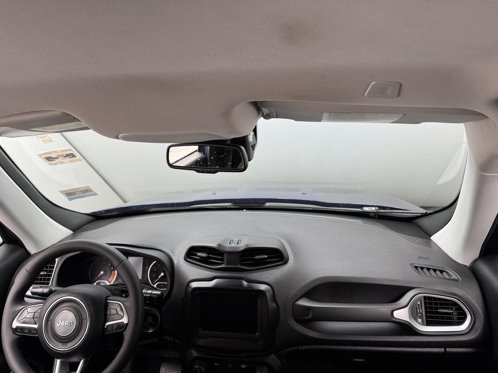Thumbnail: 2019 Jeep Renegade - 3