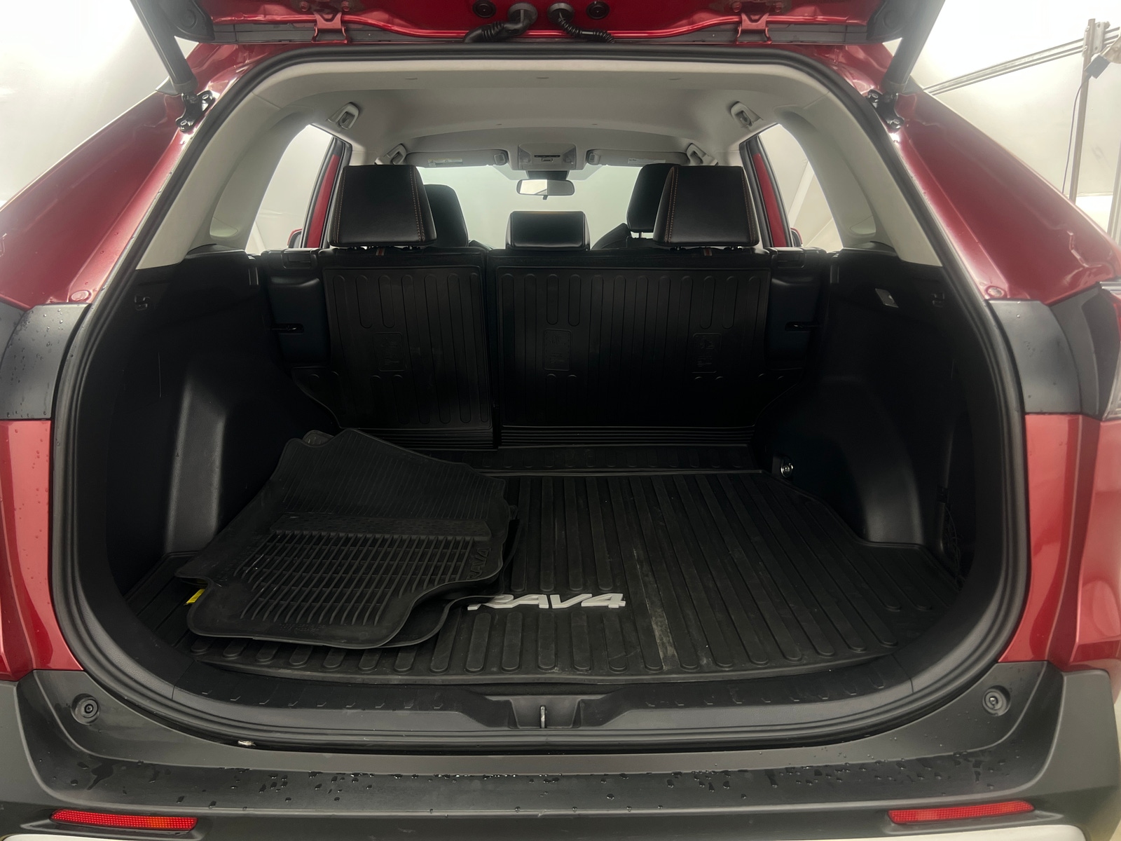 Thumbnail: 2019 Toyota RAV4 - 6