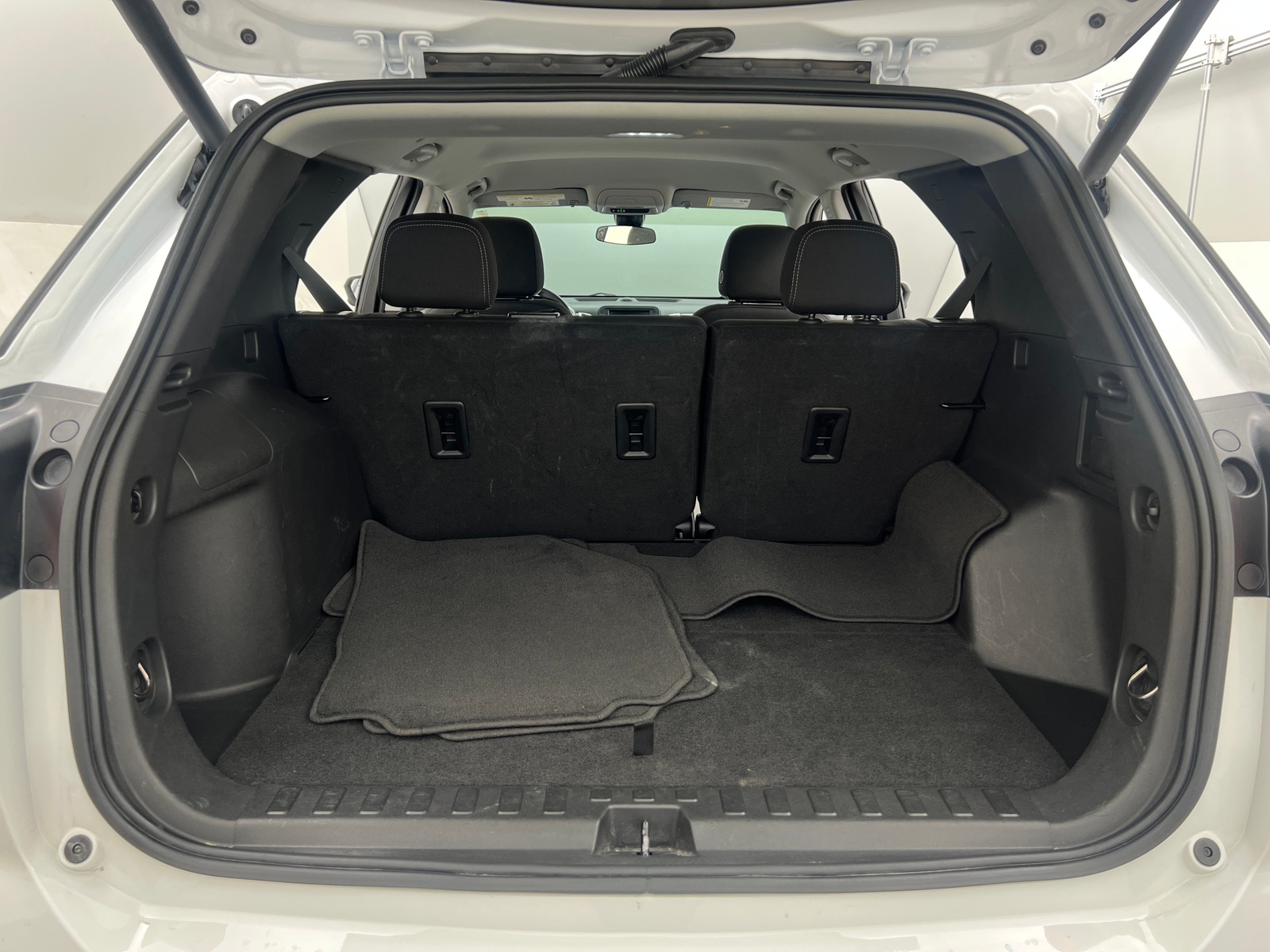Thumbnail: 2023 Chevrolet Equinox - 7