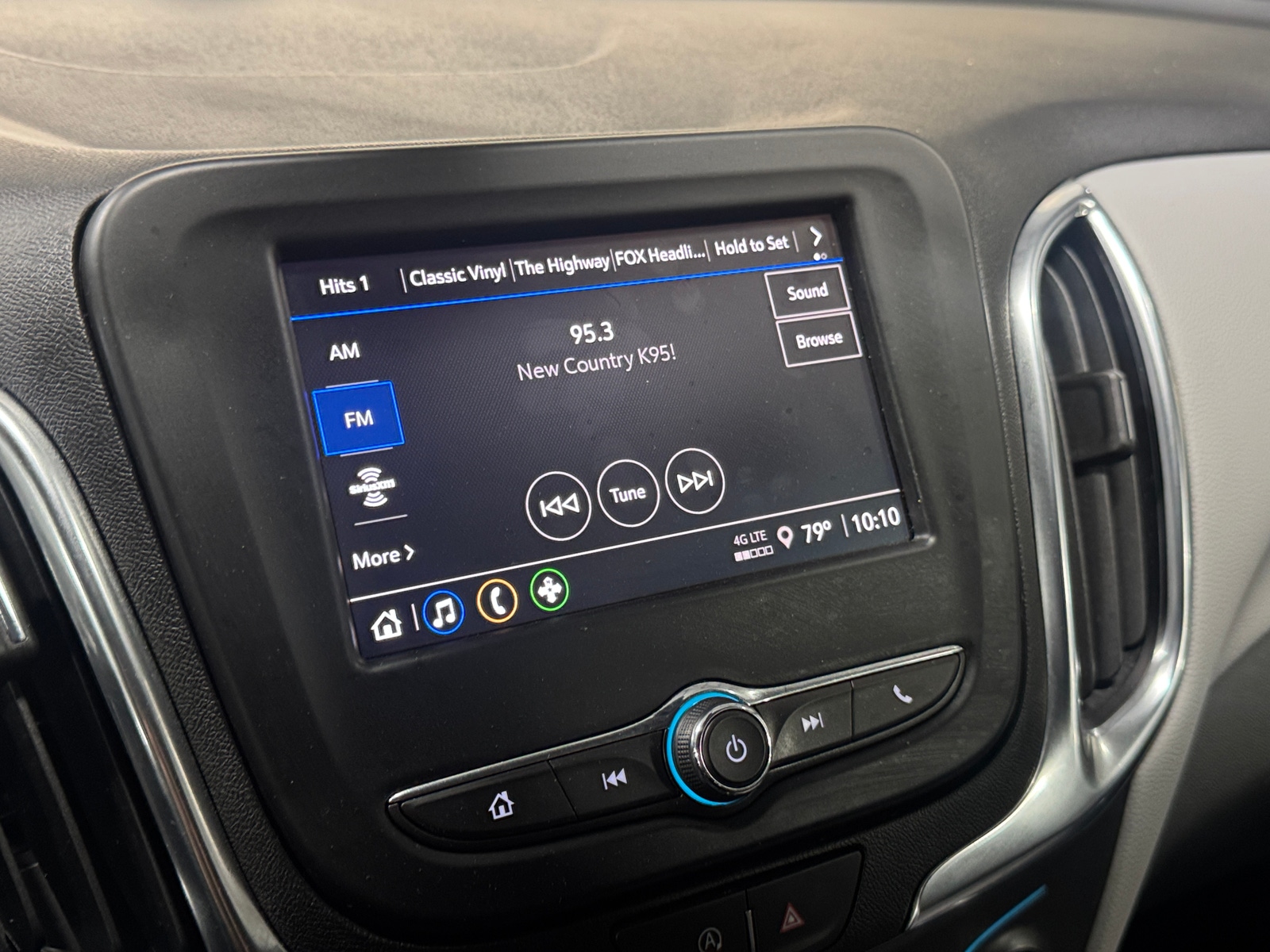 Thumbnail: 2023 Chevrolet Equinox - 4
