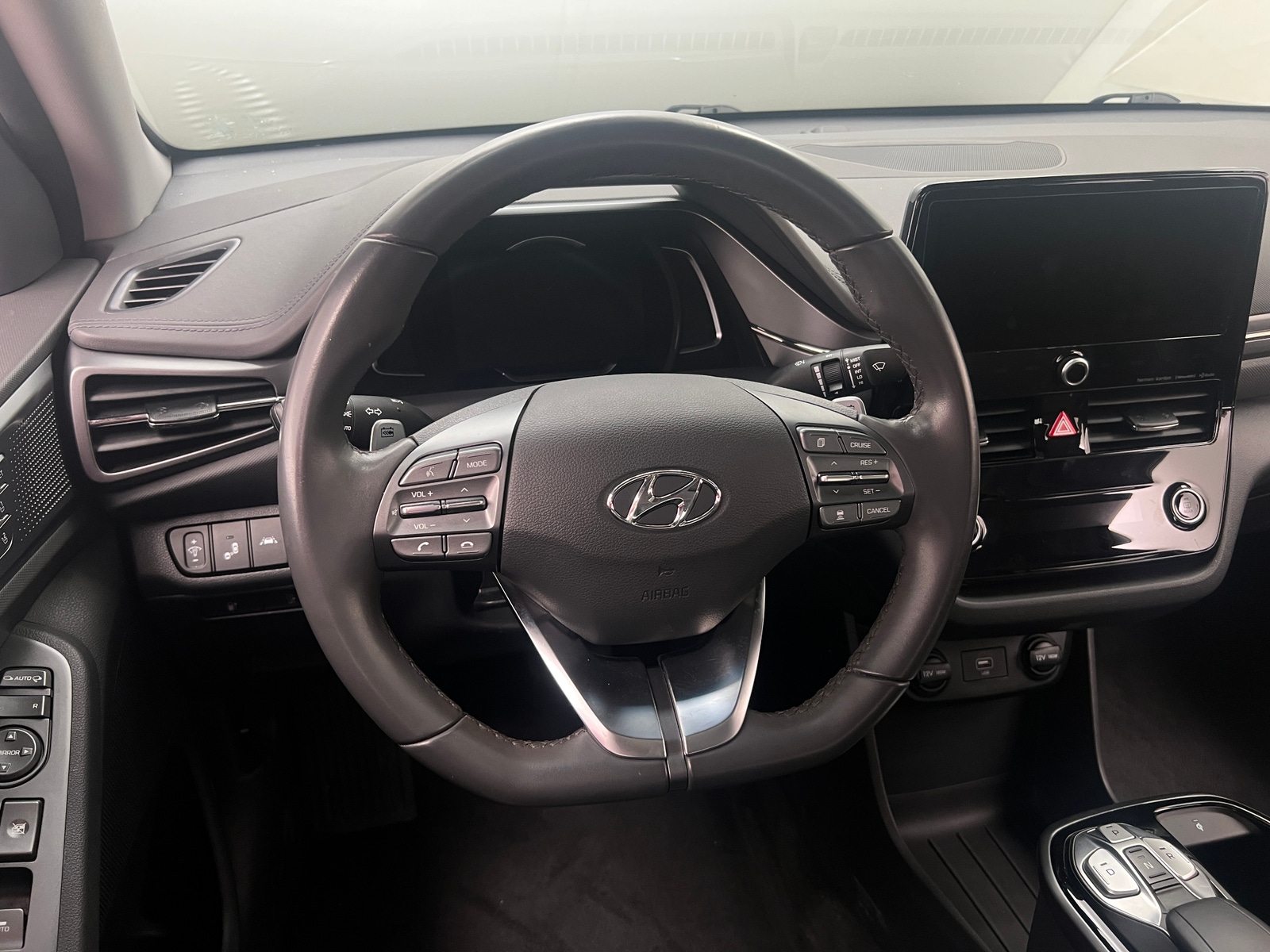 Thumbnail: 2020 Hyundai Ioniq - 4