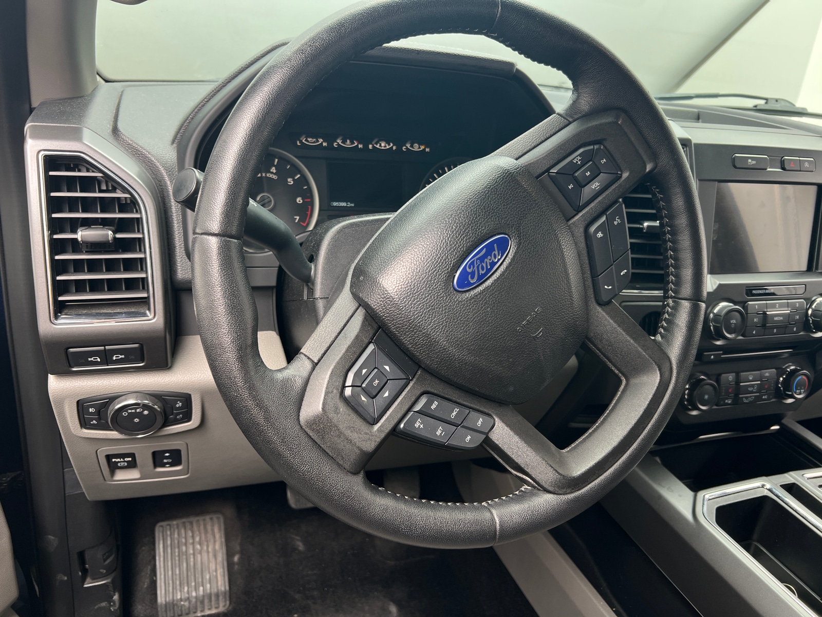 Thumbnail: 2018 Ford Econoline - 5