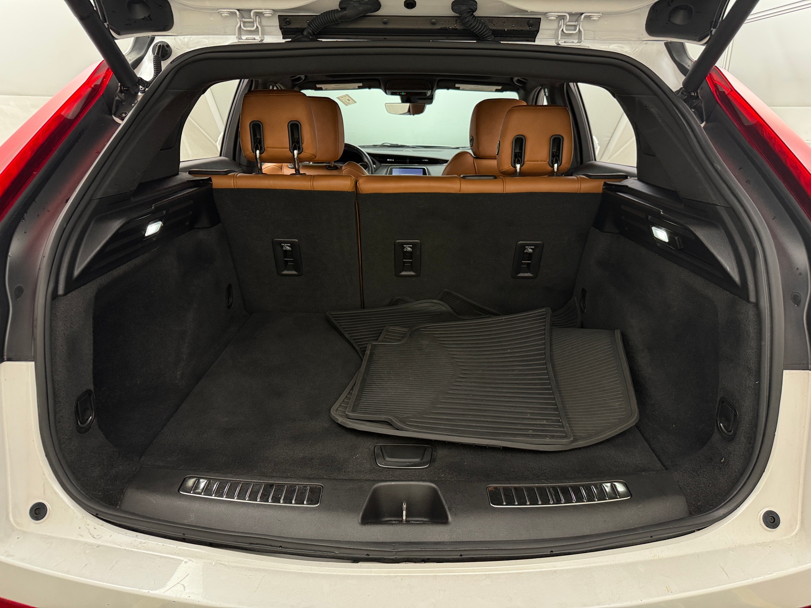 Thumbnail: 2019 Cadillac XT4 - 6