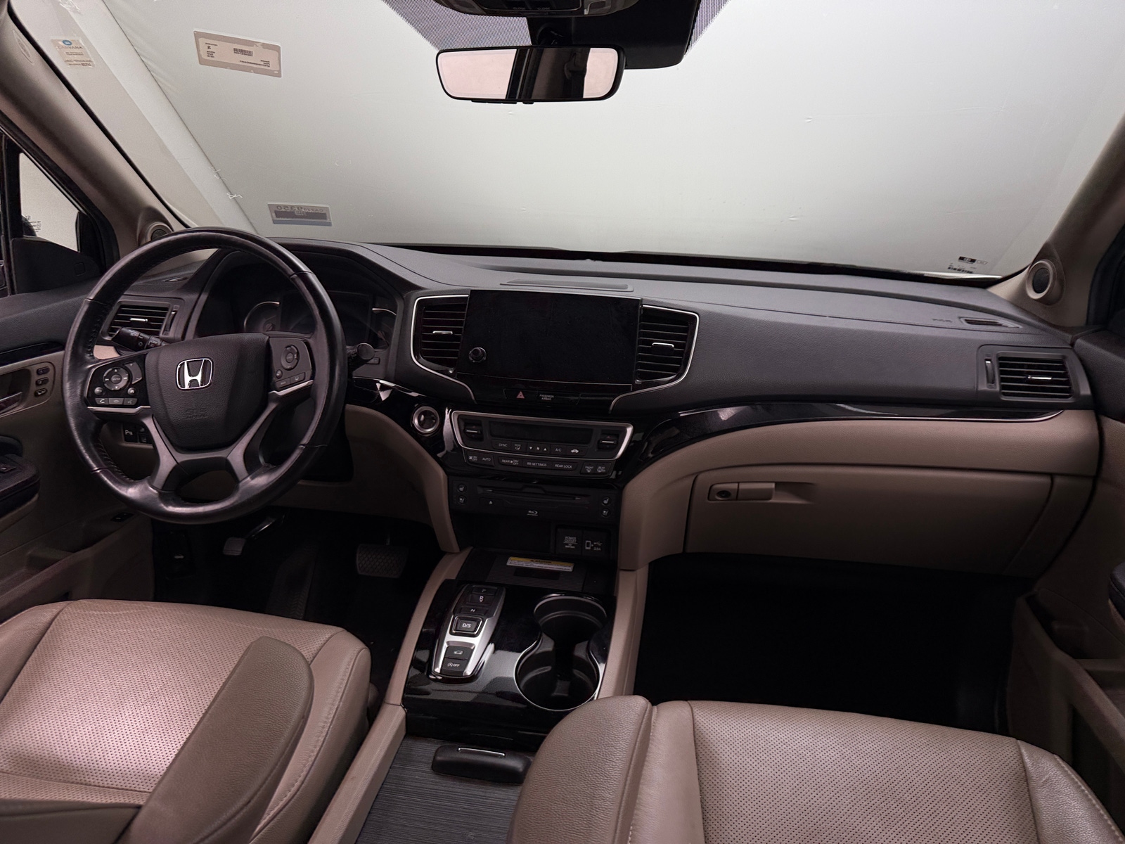 Thumbnail: 2019 Honda Pilot - 2