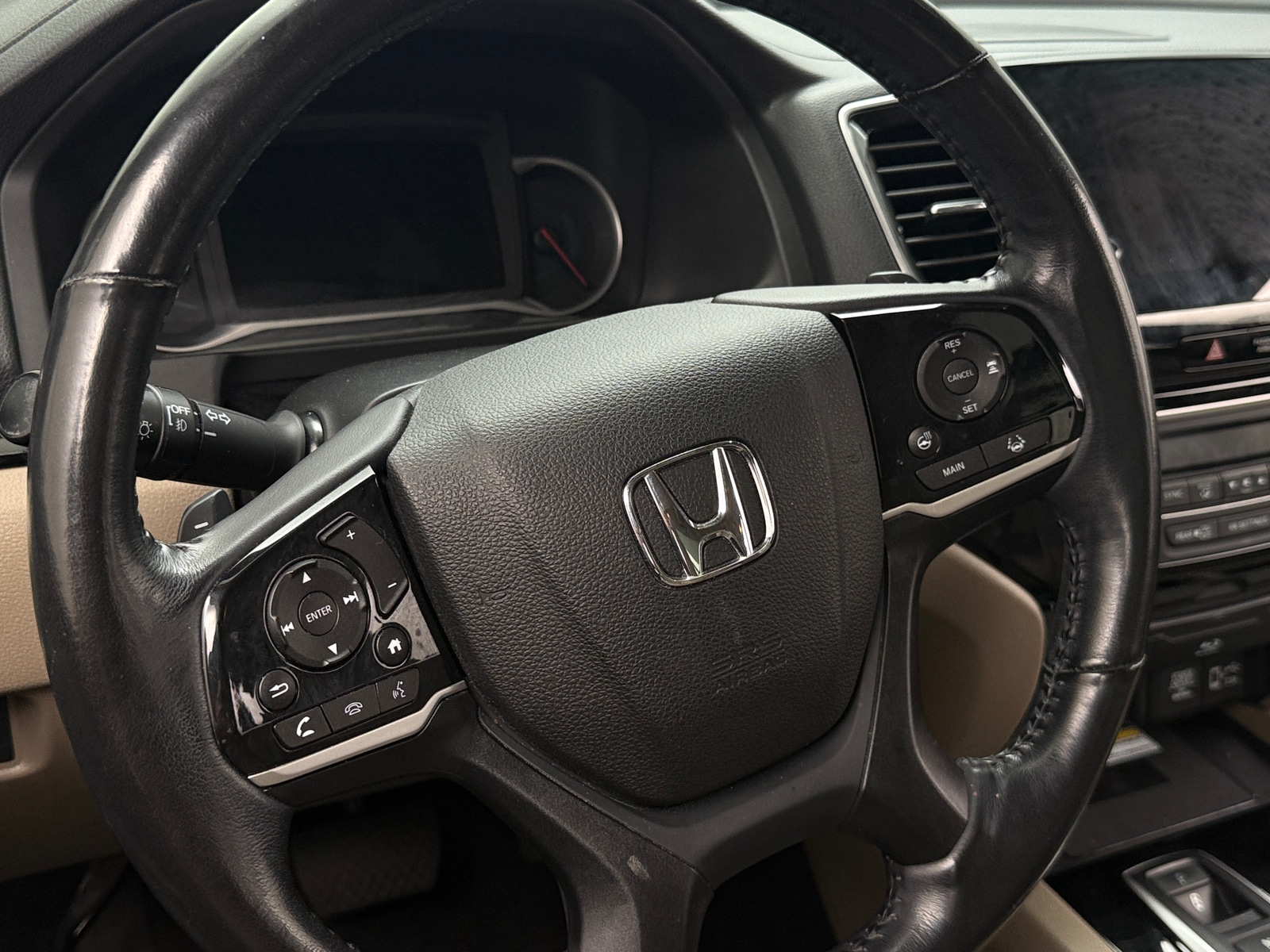 Thumbnail: 2019 Honda Pilot - 4