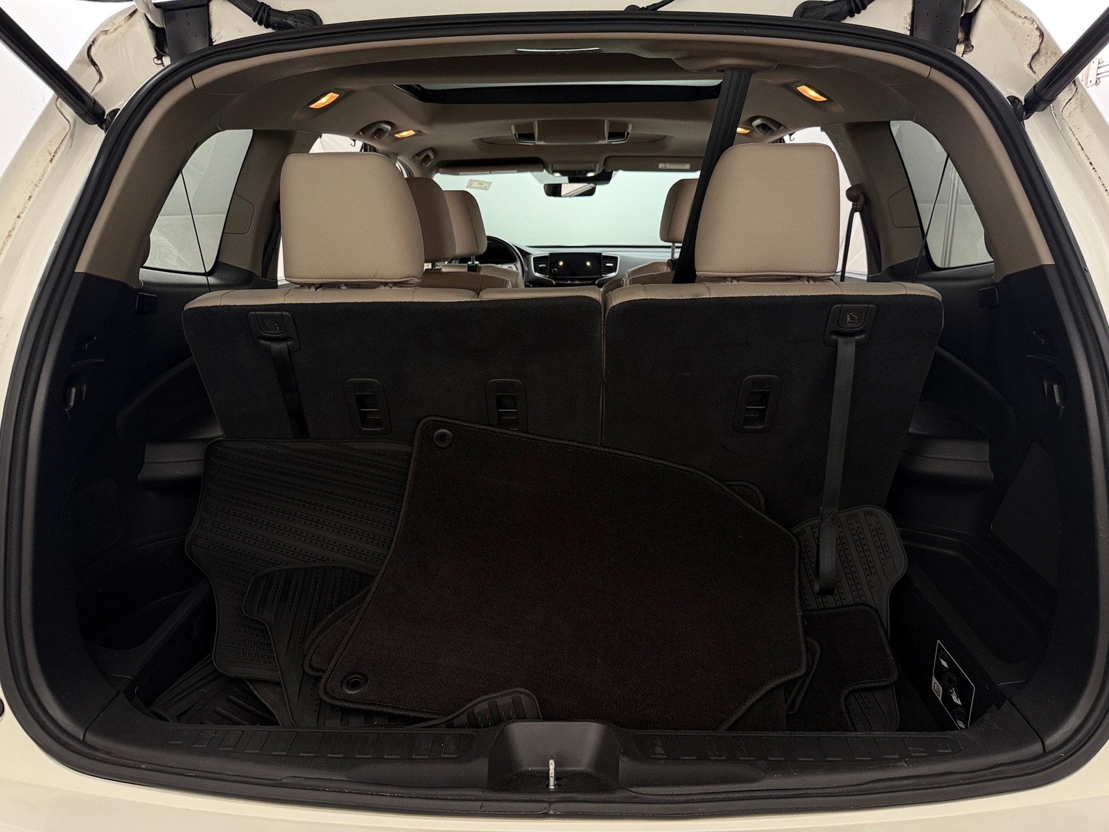 Thumbnail: 2019 Honda Pilot - 6