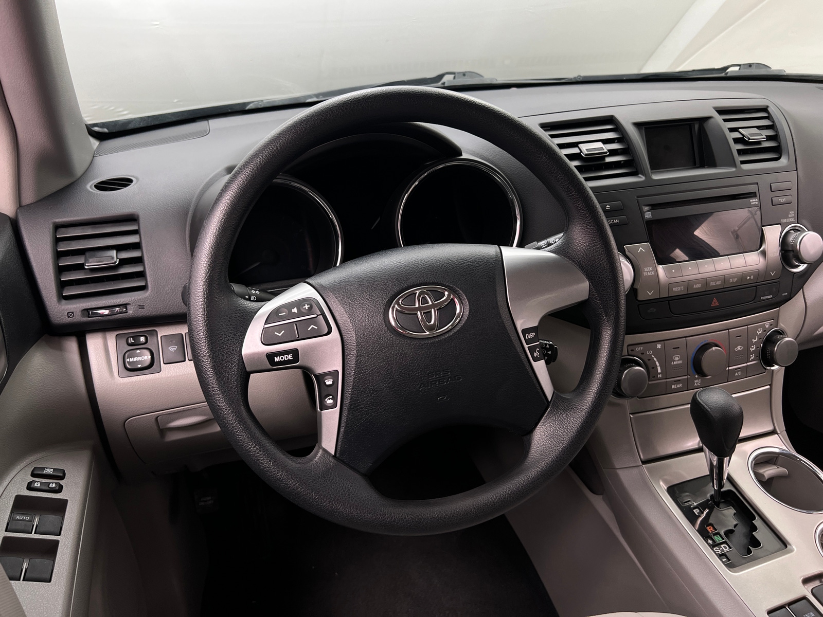Thumbnail: 2012 Toyota Highlander - 5
