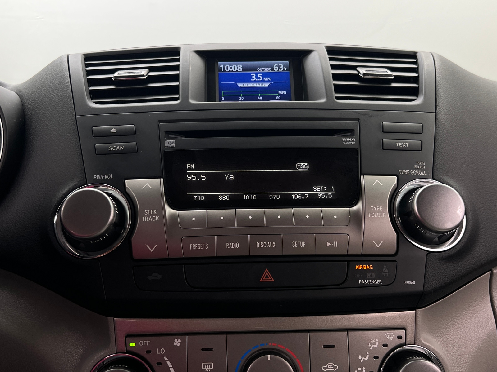 Thumbnail: 2012 Toyota Highlander - 4